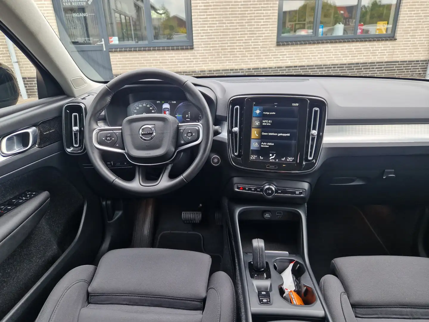 Volvo XC40 1.5 T4 Recharge R-Design Expression Harman Kardon Noir - 2