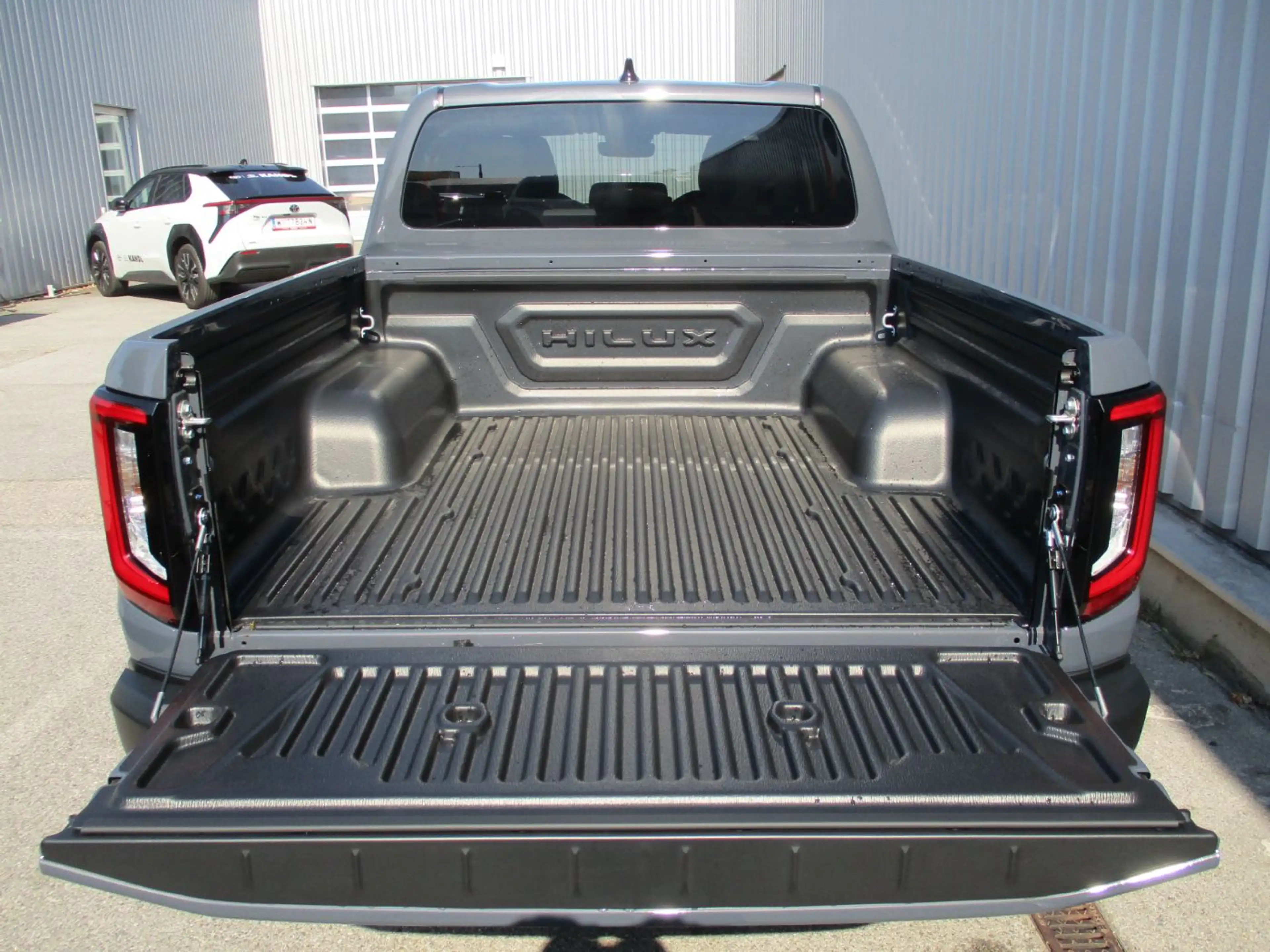 Toyota Hilux BEV DC EXECUTIVE 4WD Leder+AUT — photo 7