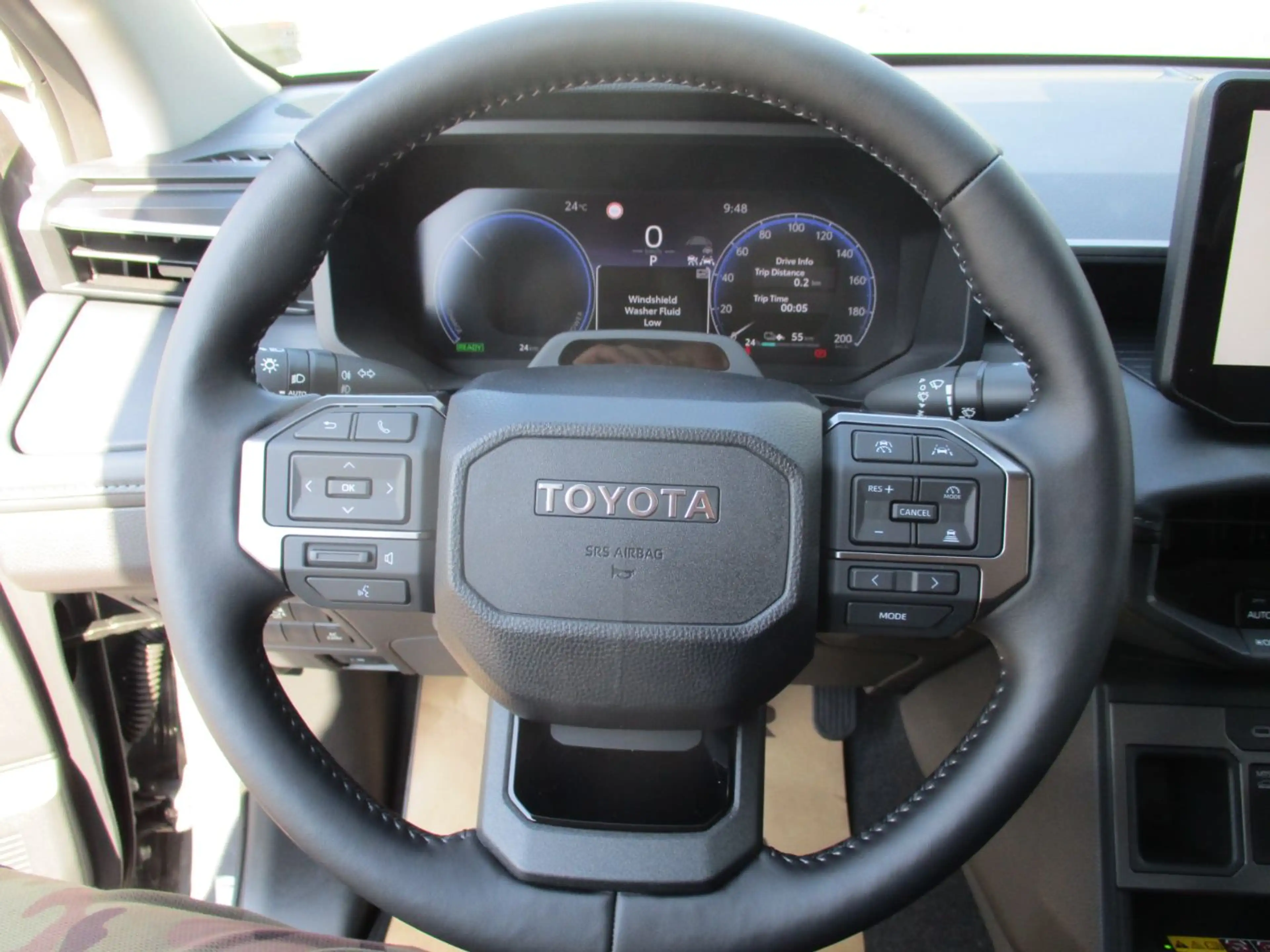 Toyota Hilux BEV DC EXECUTIVE 4WD Leder+AUT — photo 14