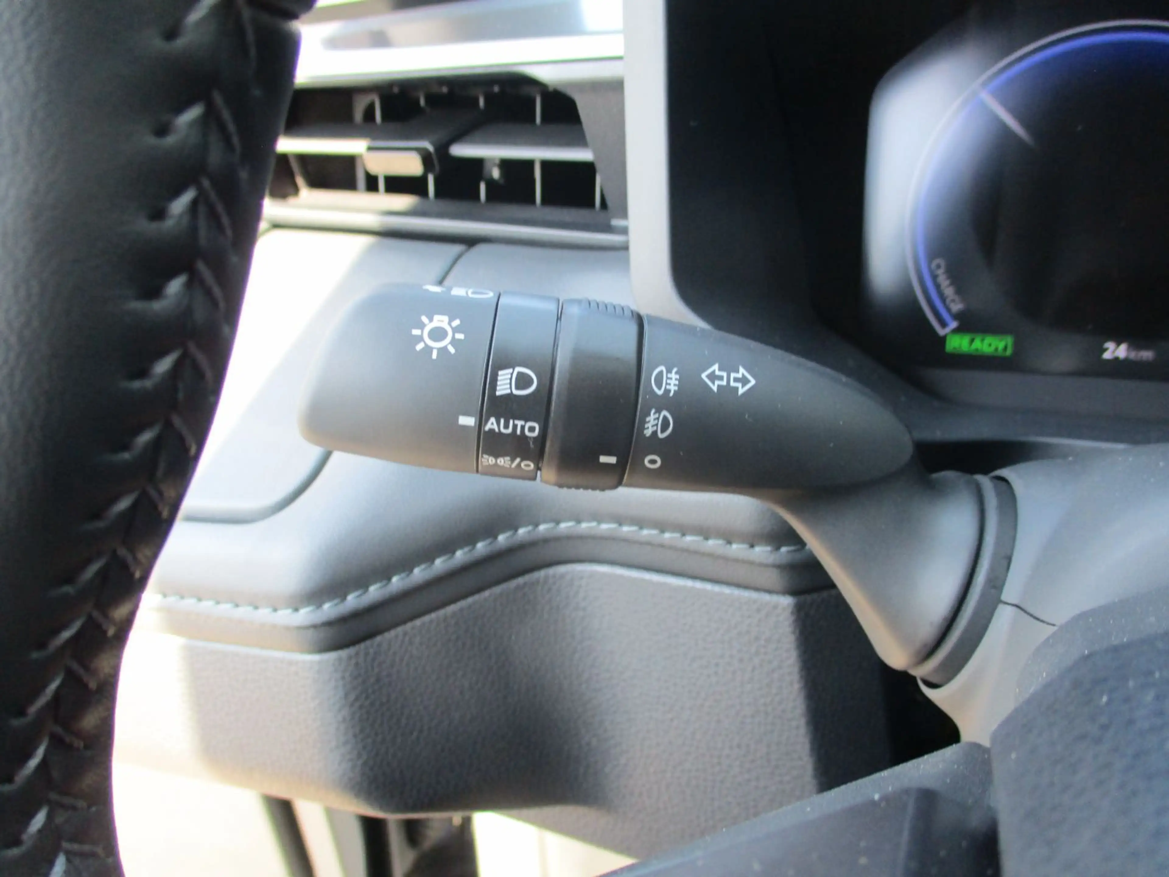 Toyota Hilux BEV DC EXECUTIVE 4WD Leder+AUT — photo 15