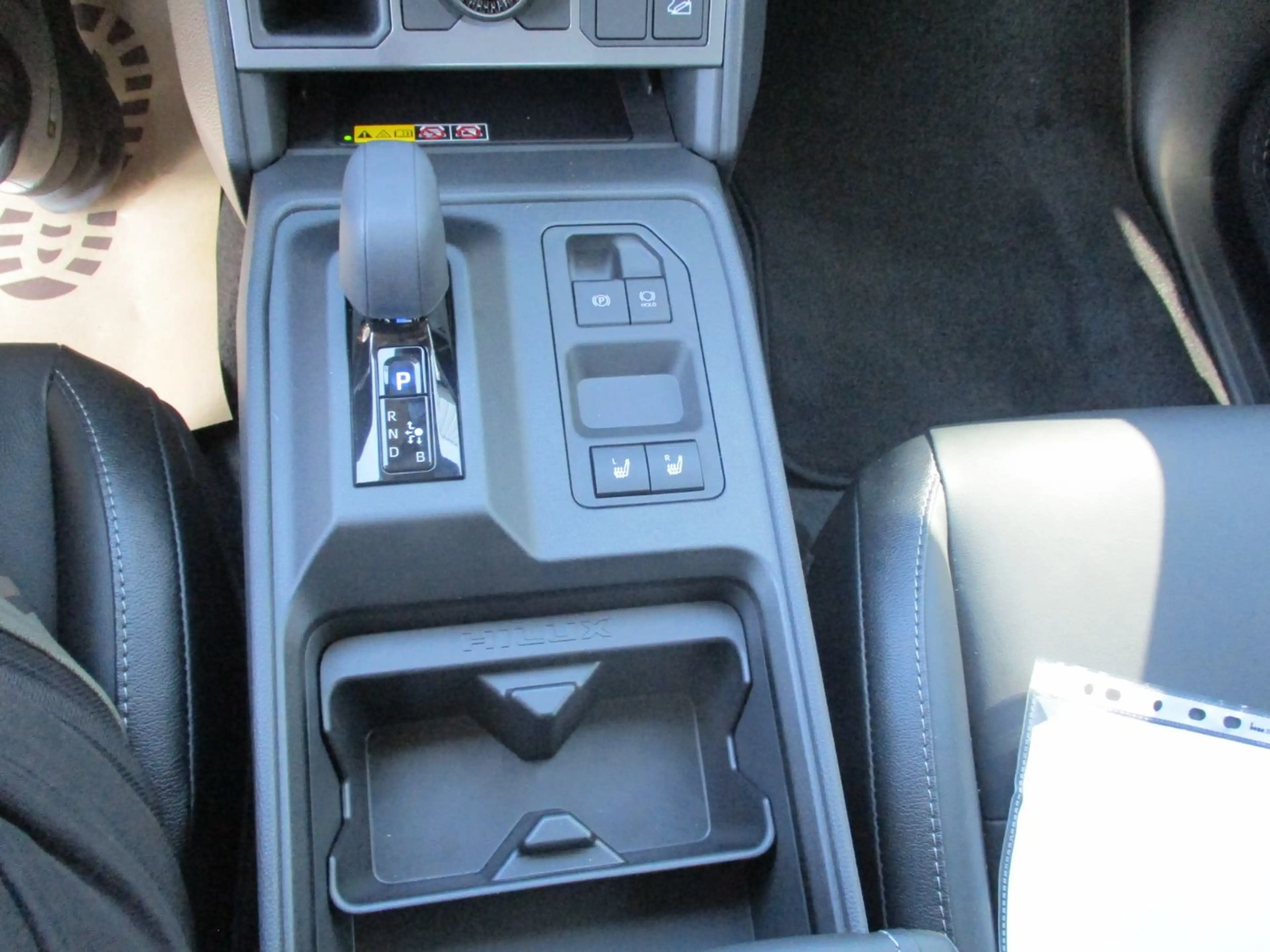 Toyota Hilux BEV DC EXECUTIVE 4WD Leder+AUT — photo 13