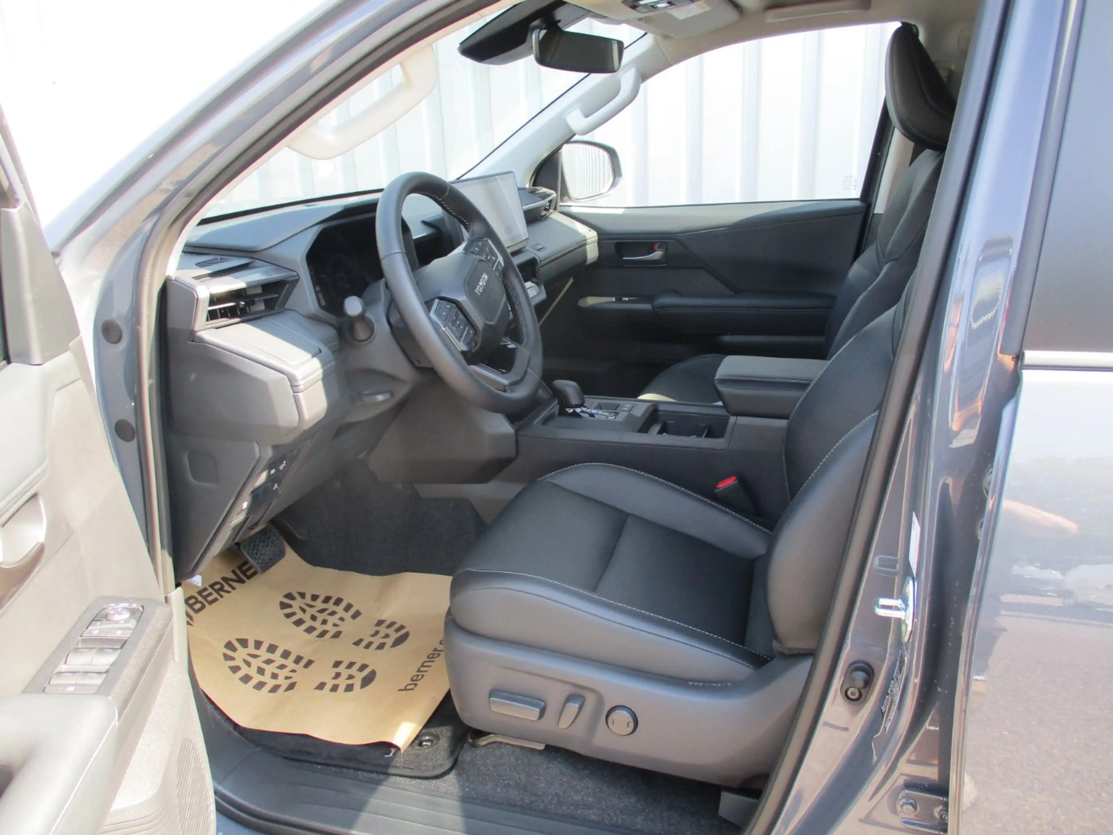 Toyota Hilux BEV DC EXECUTIVE 4WD Leder+AUT — photo 8