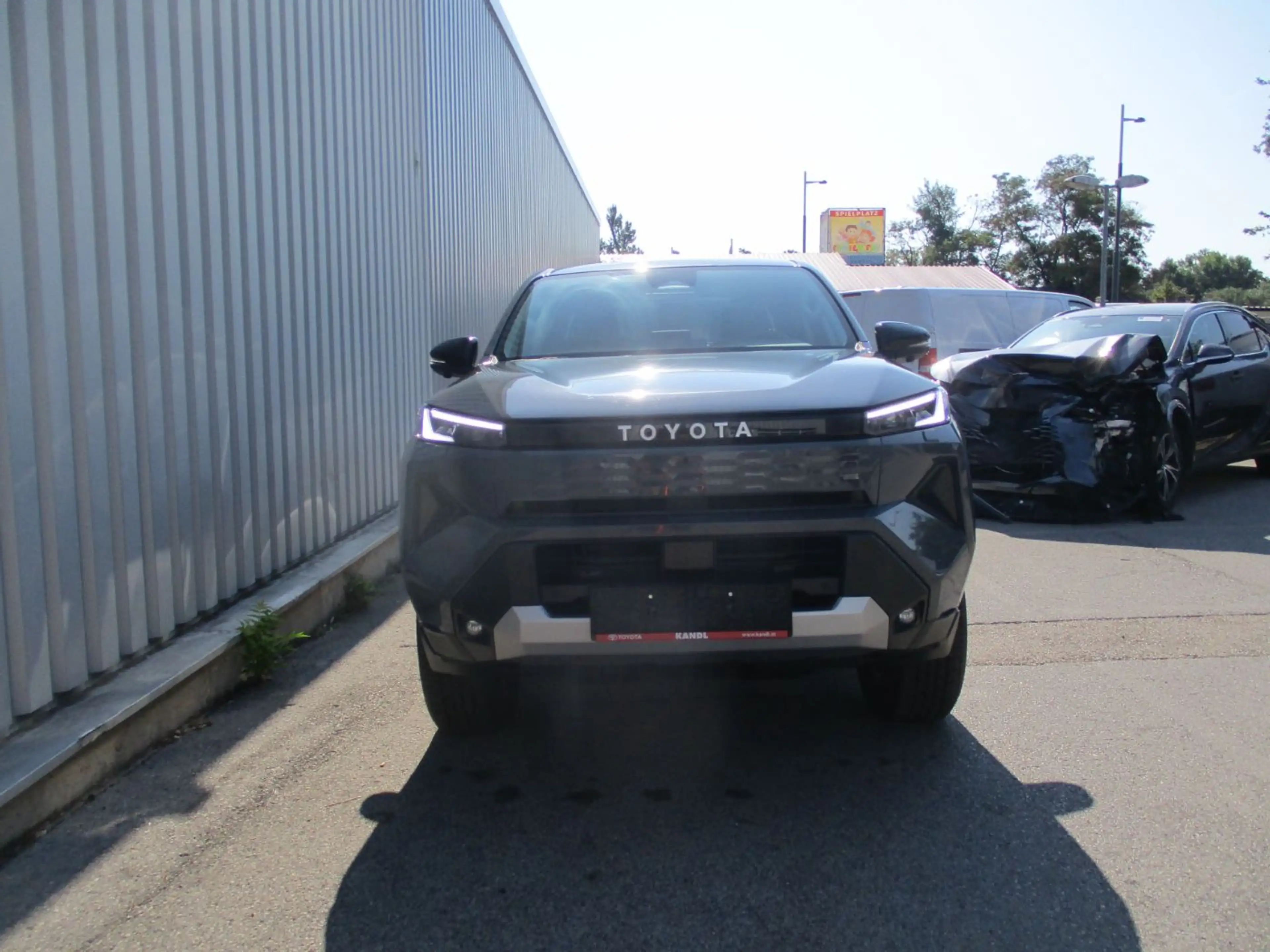 Toyota Hilux BEV DC EXECUTIVE 4WD Leder+AUT — photo 3