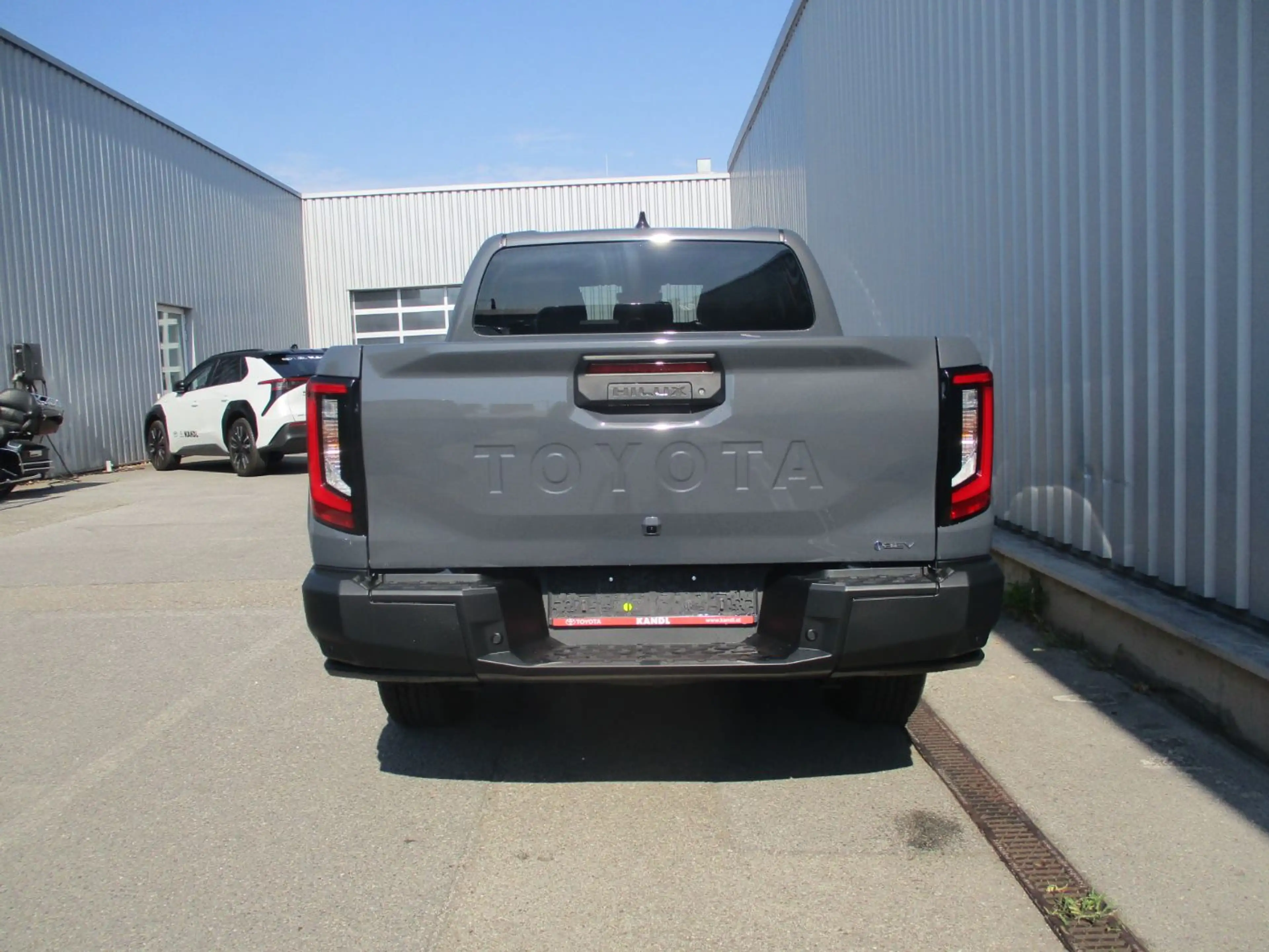 Toyota Hilux BEV DC EXECUTIVE 4WD Leder+AUT — photo 6