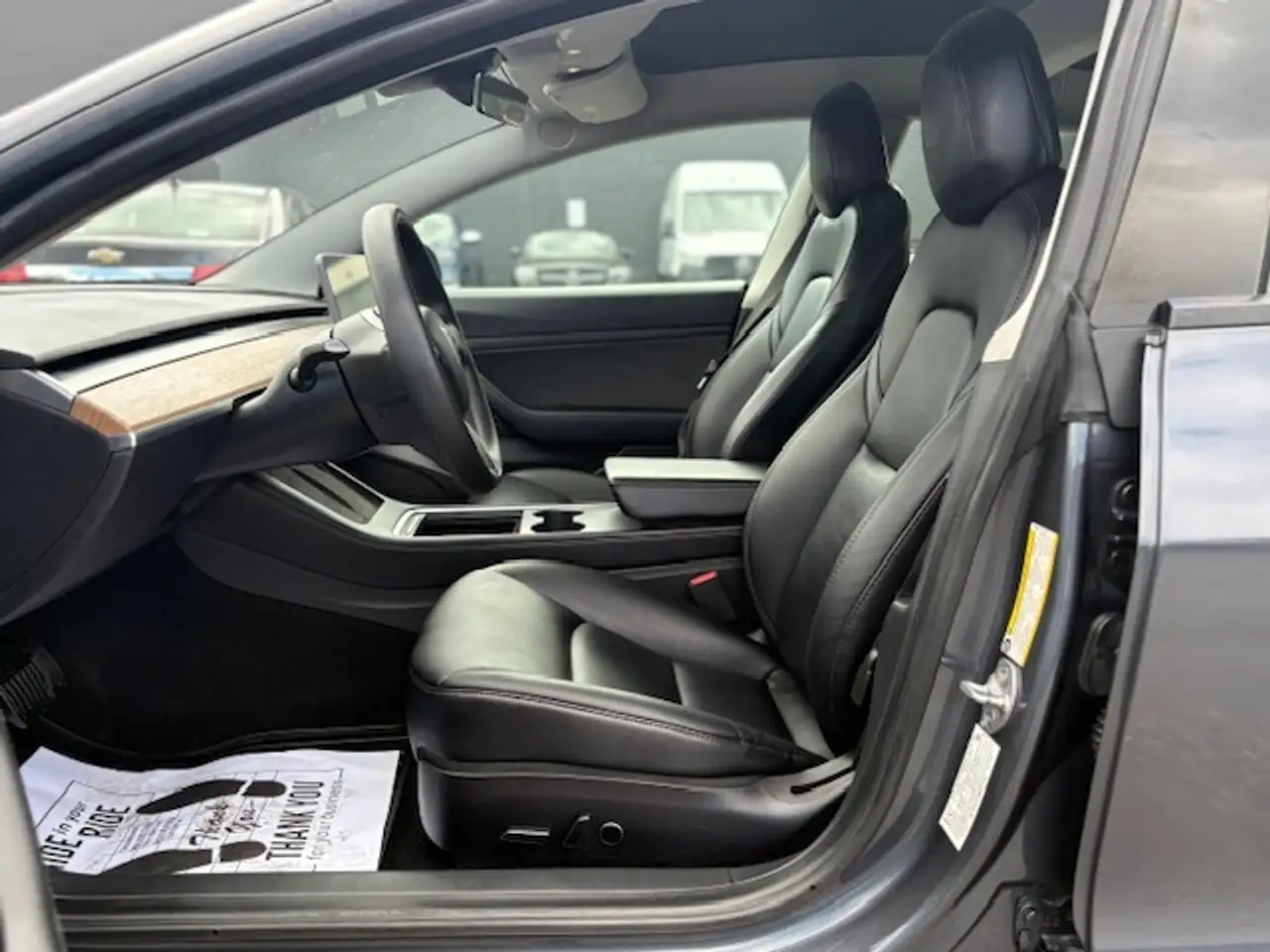 Tesla Model 3 fotografie Tesla Model 3