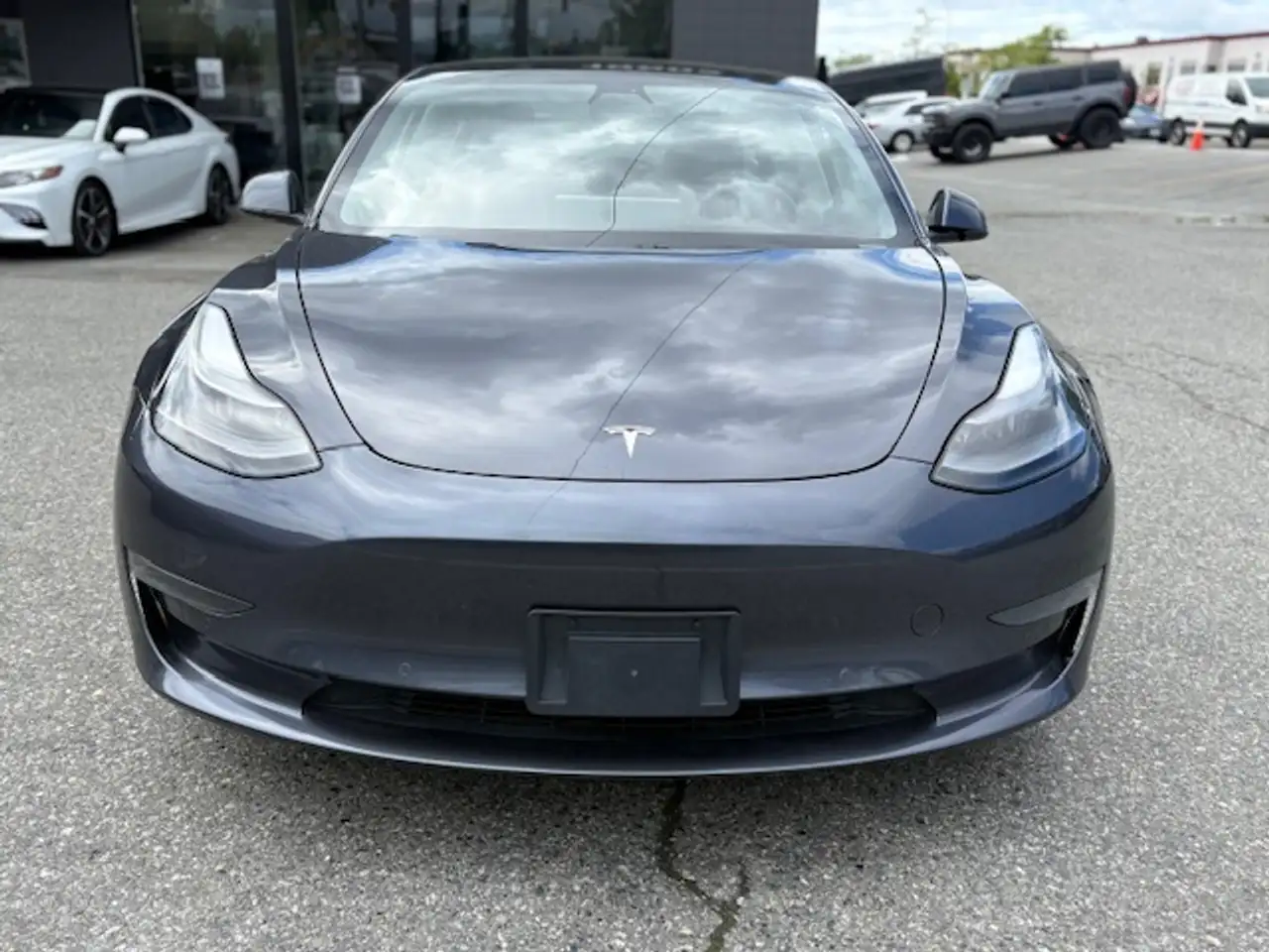 Tesla Model 3 fotografie Tesla Model 3