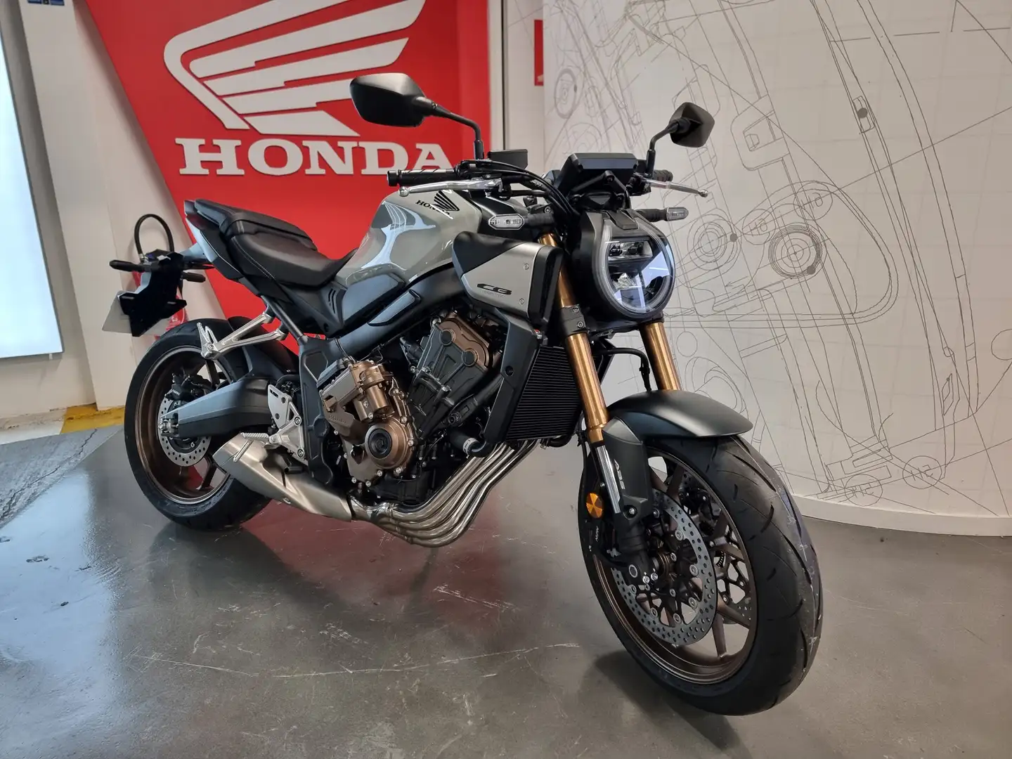 Honda CB 650 Šedá - 1