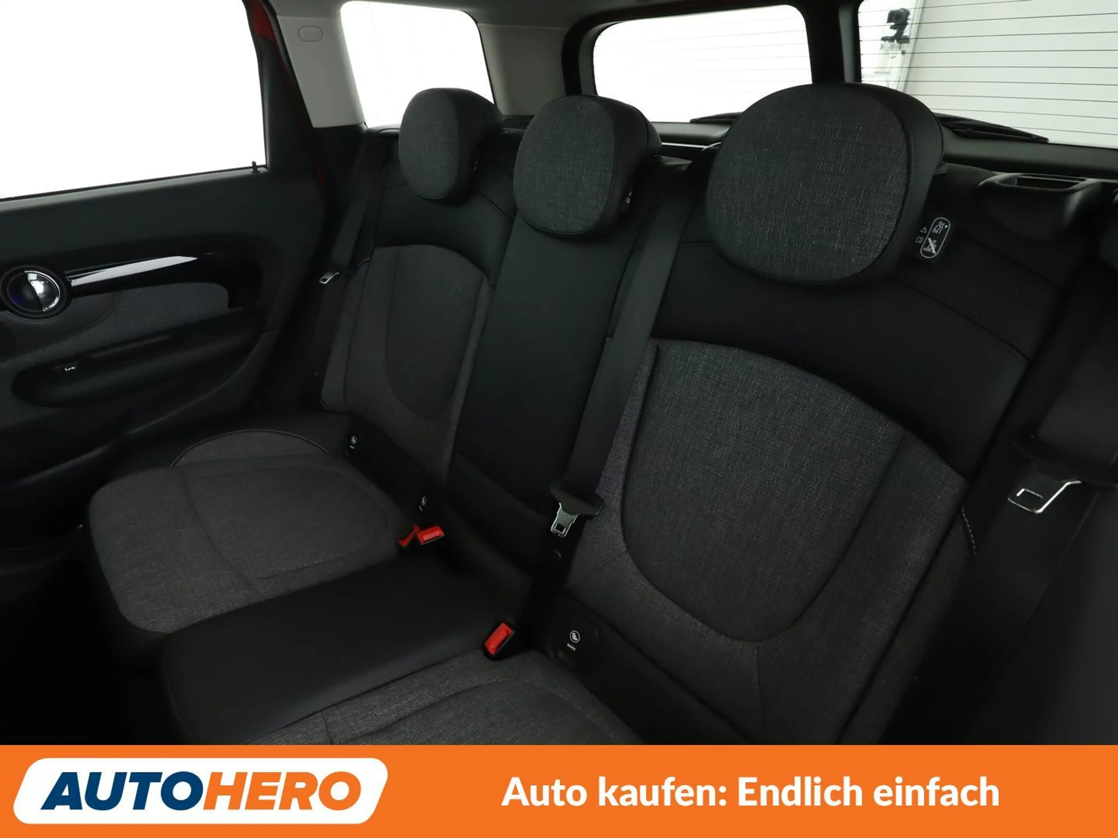 MINI Cooper Clubman Cooper Classic Trim Aut.*NAVI*LED*LIMIT*PDC*H/K* — photo 14