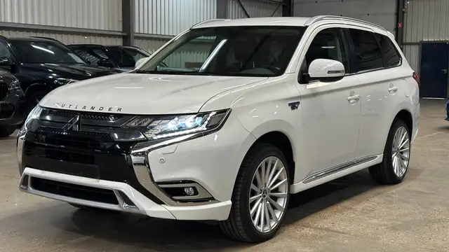Mitsubishi Outlander Outlander 2.4 4WD Plug-In Hybrid Plus