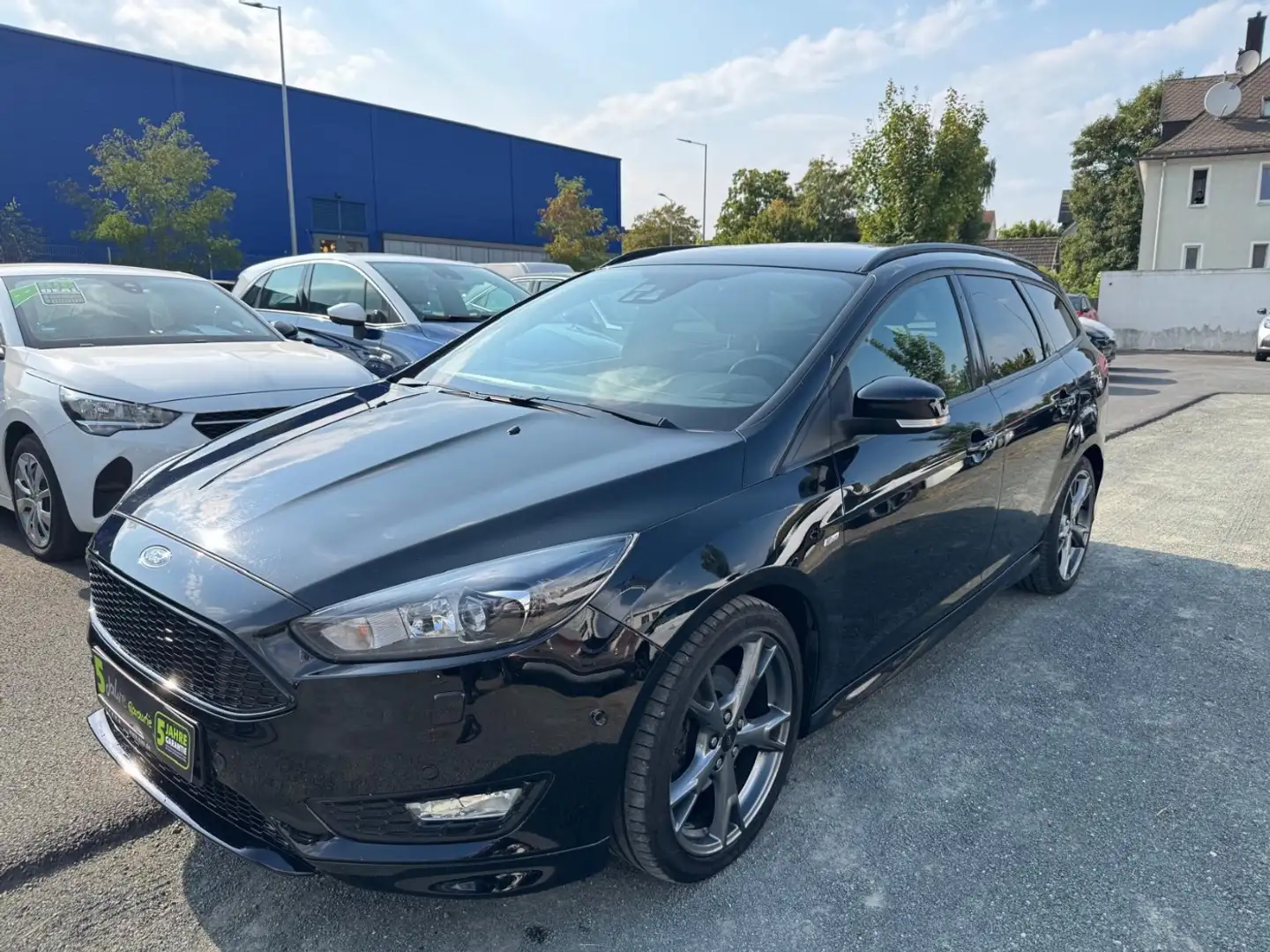 Ford Focus Turnier 1.5 EcoBoost ST-Line Navi+SHZ+Kam. Zwart - 2