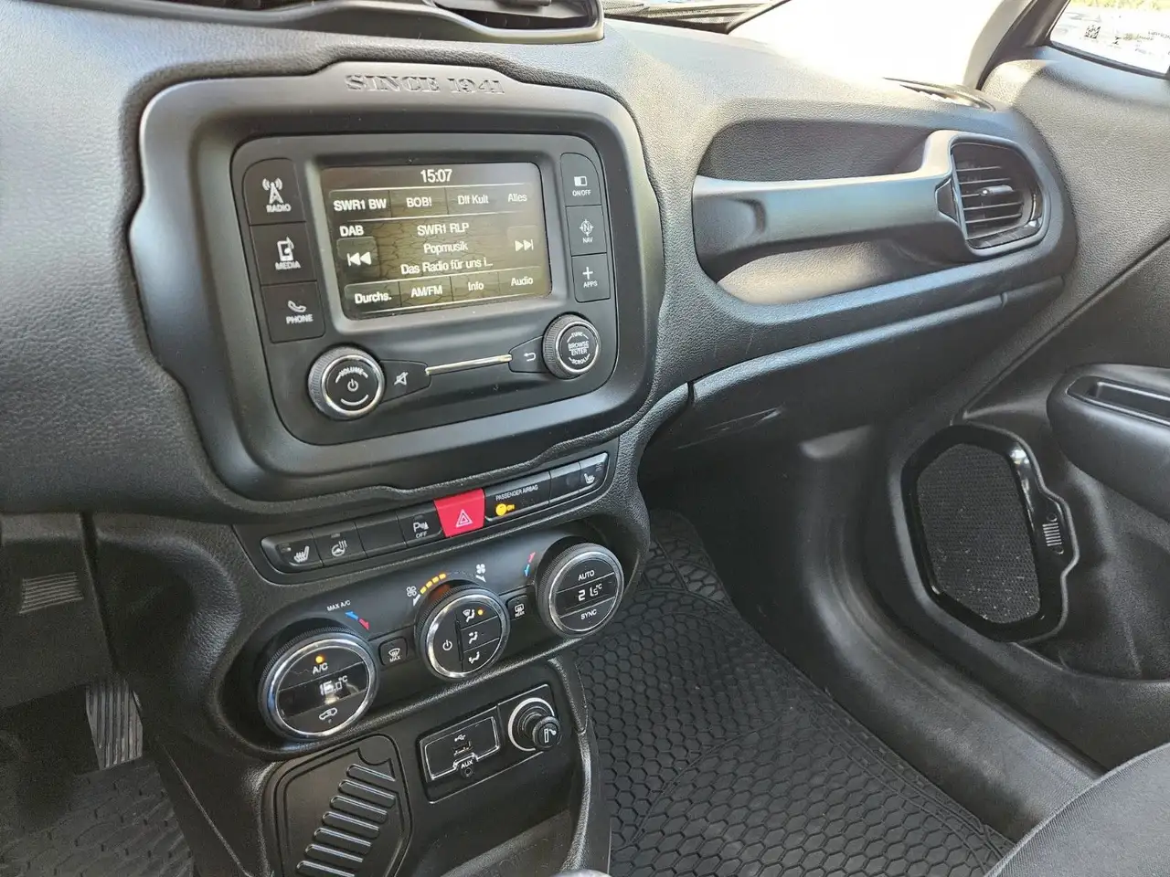 JEEP RENEGADE LONGITUDE FWD - 140 ch - 142 553KMS - VOLANT EN CUIR