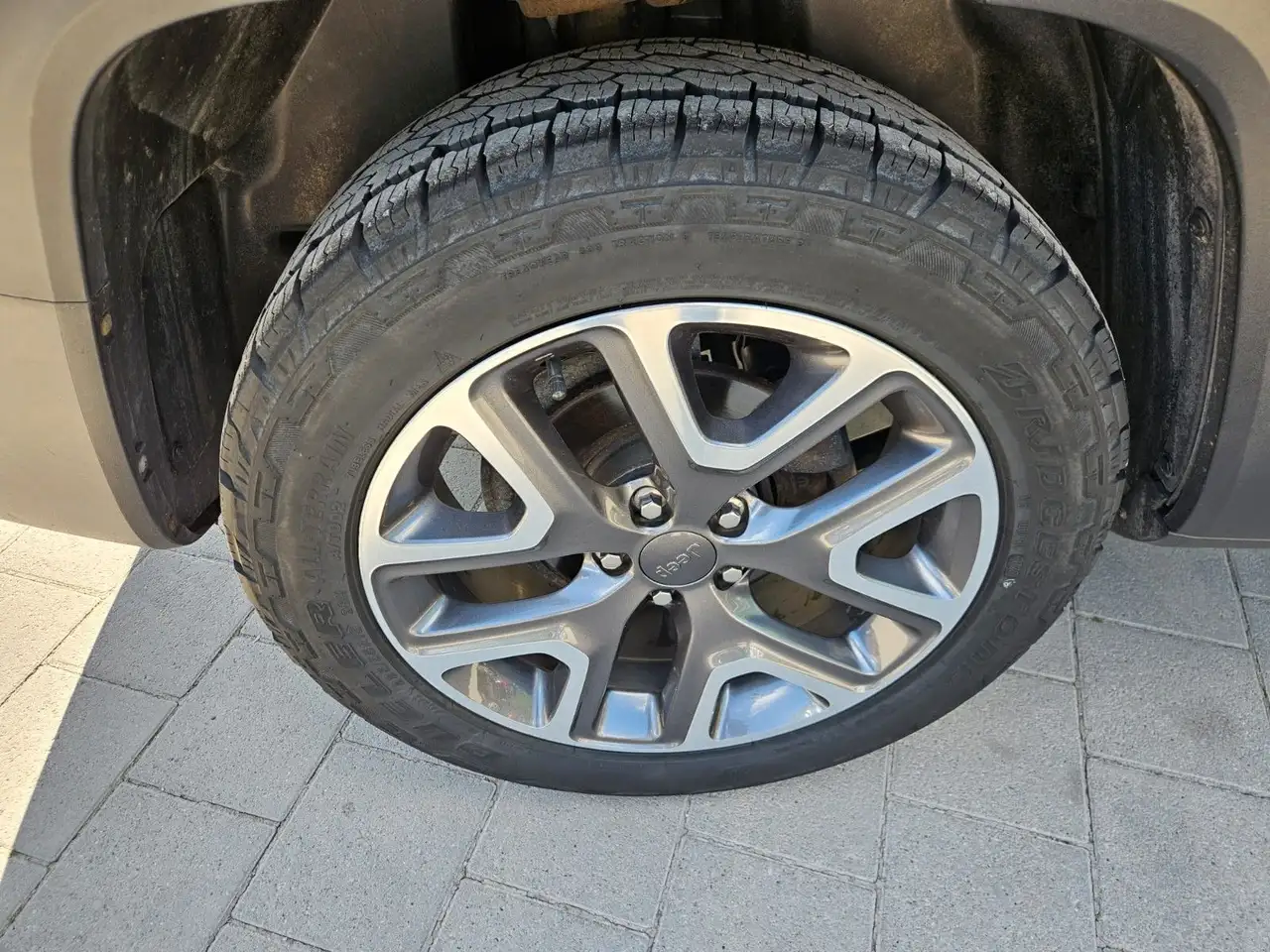 JEEP RENEGADE LONGITUDE FWD - 140 ch - 142 553KMS - VOLANT EN CUIR