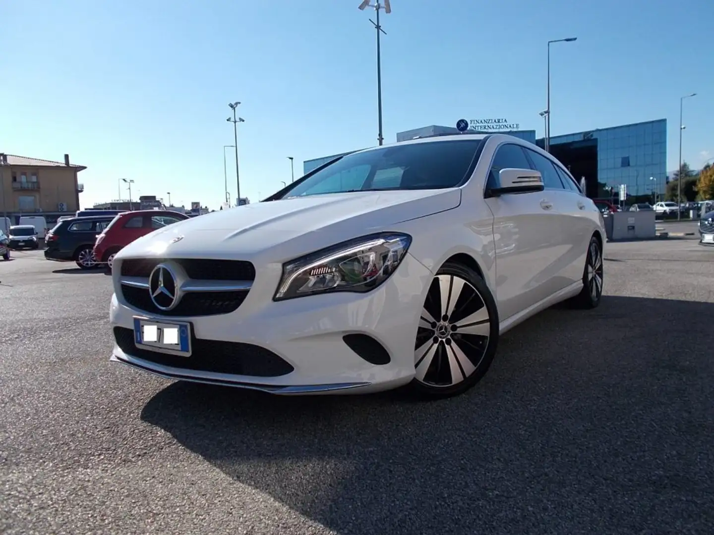 Mercedes-Benz CLA 200 d S.W. Automatic Sport Blanc - 2
