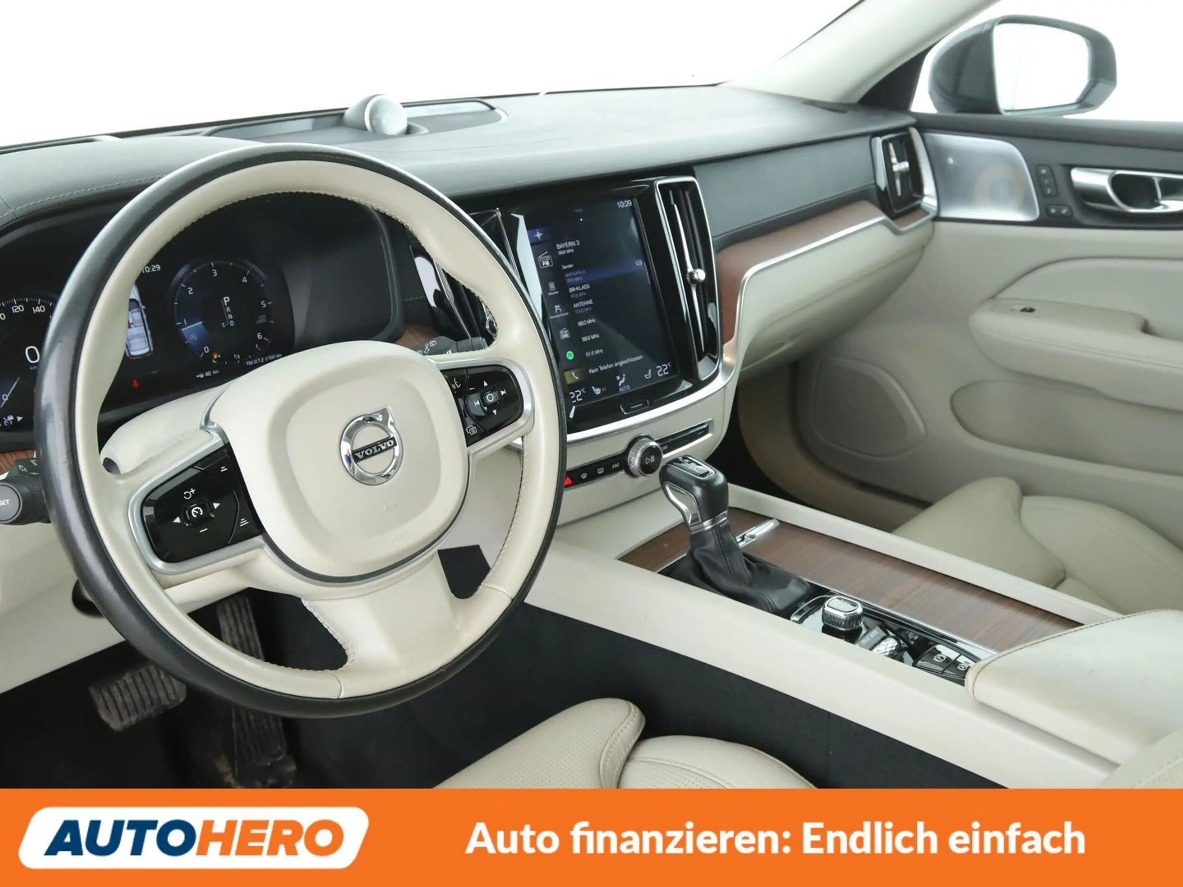 Volvo V60 Cross Country 2.0 D4 AWD Aut.*NAVI*CAM*PDC*TEMPO*PANO*SHZ* — photo 11