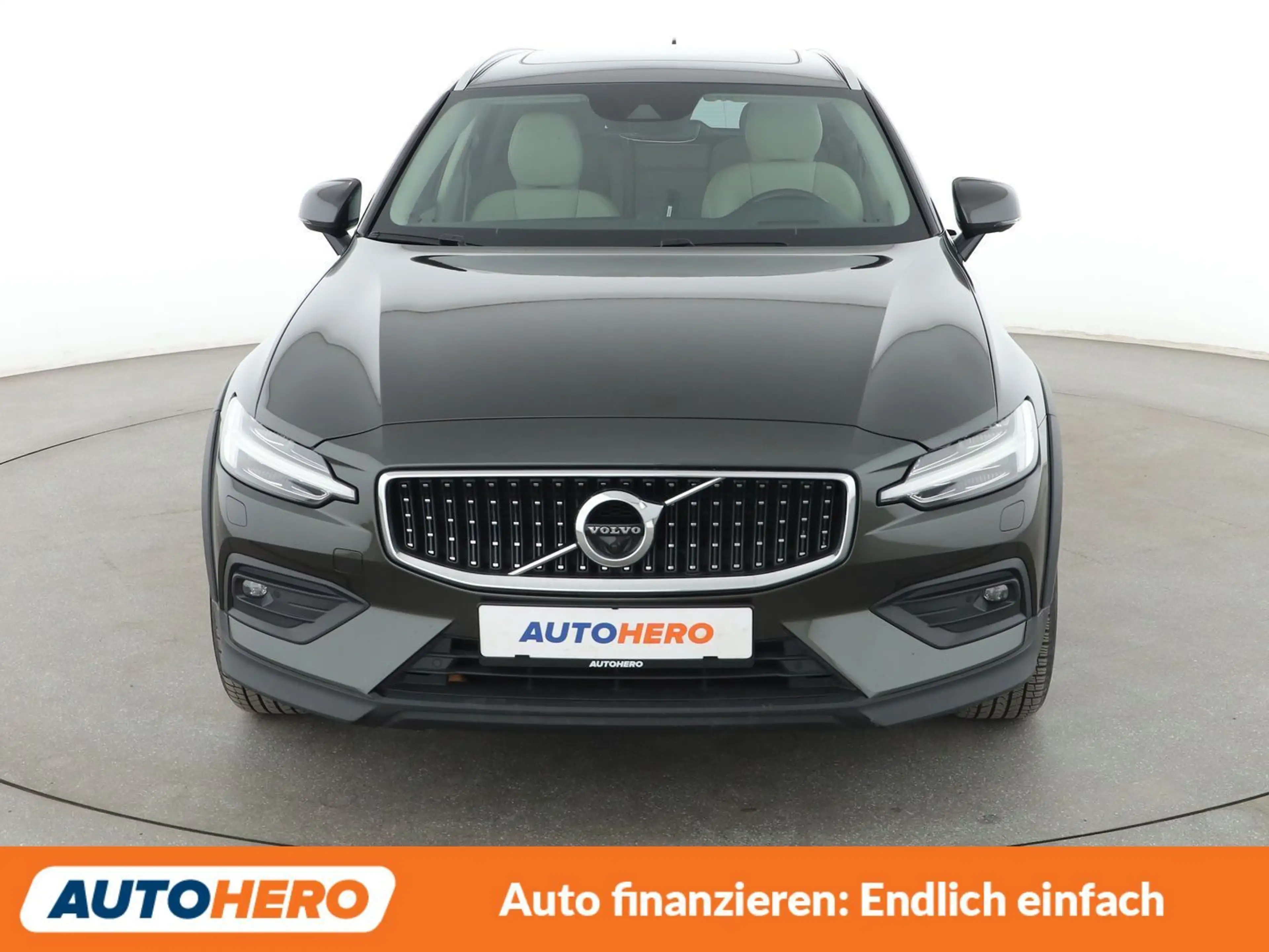 Volvo V60 Cross Country 2.0 D4 AWD Aut.*NAVI*CAM*PDC*TEMPO*PANO*SHZ* — photo 9