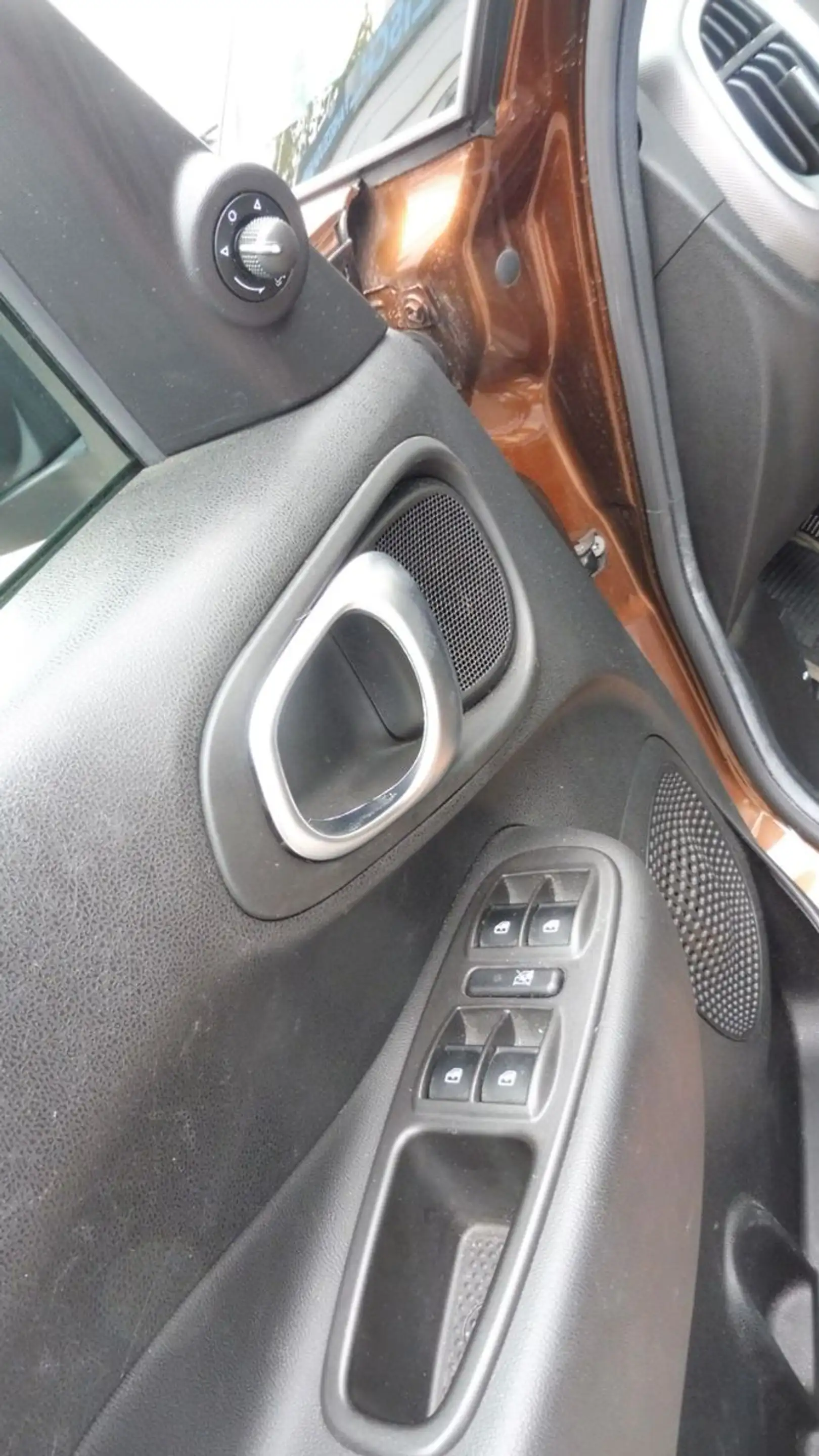 Fiat 500L 1.4T Urban Lounge — photo 13