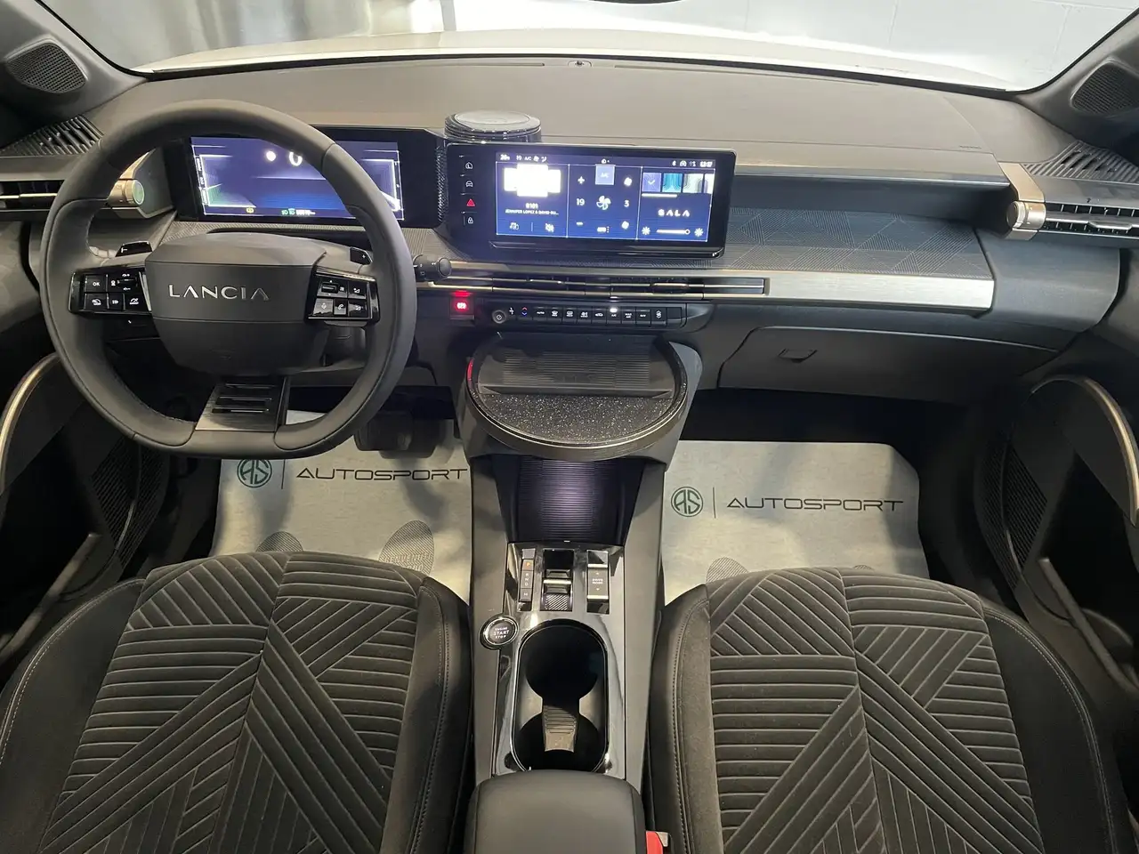 Lancia Ypsilon 2025 — фото 11