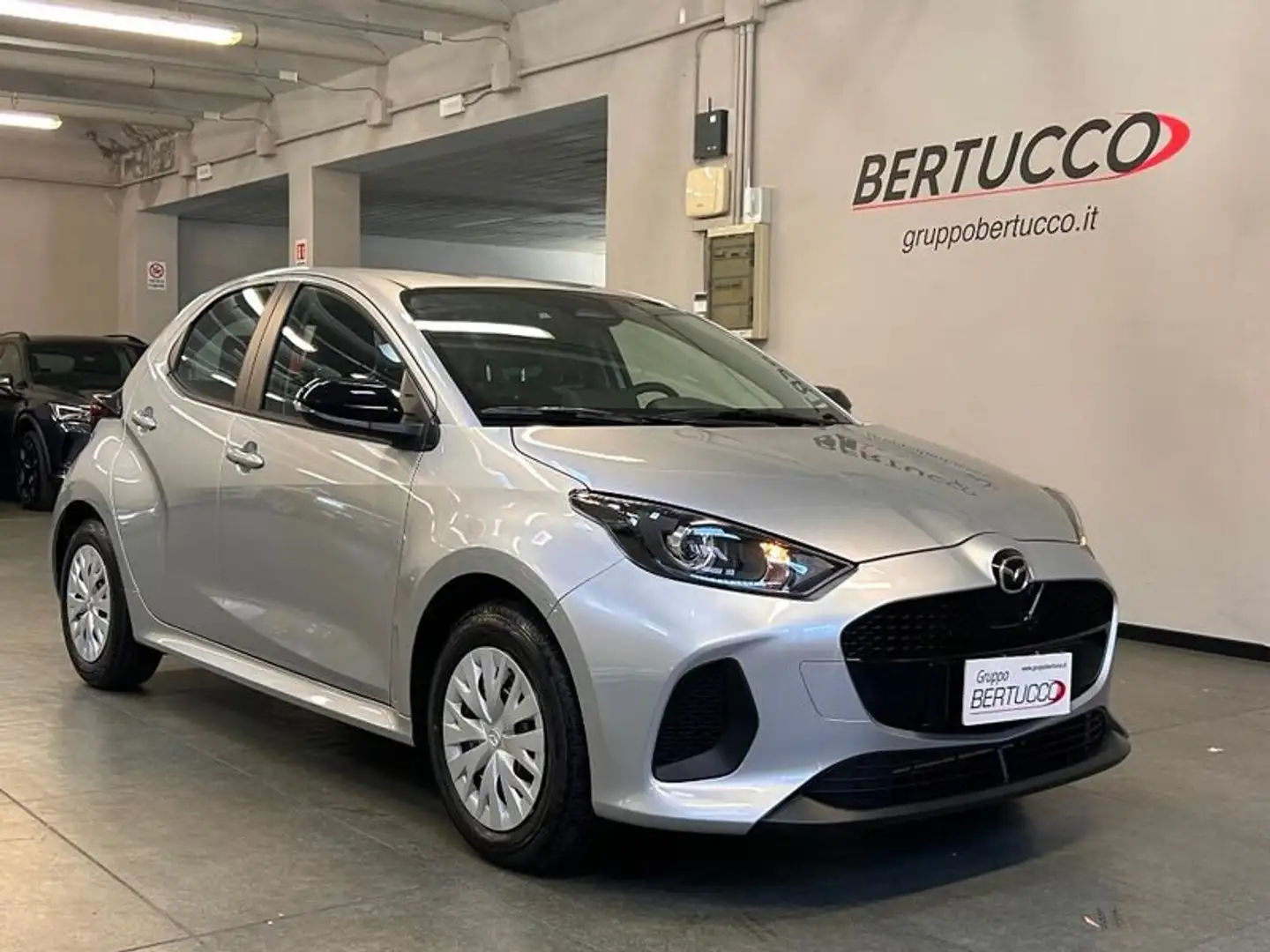 Mazda 2 1.5 VVT e-CVT Full Hybrid Electric Prime-Line Argento - 1