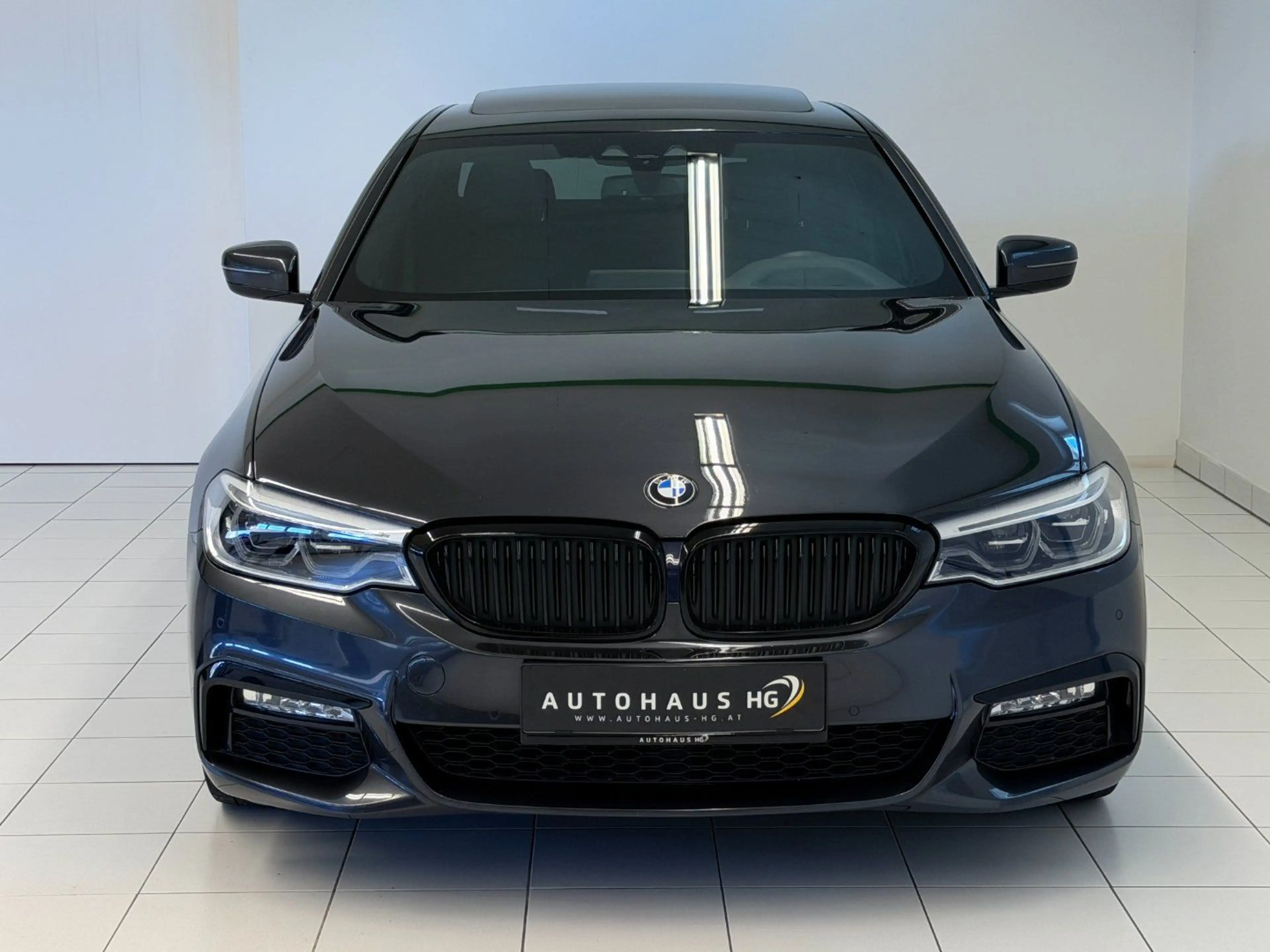 BMW 530 d xDrive M Sport*SCHIEBEDACH*HUD*SOFT-CLOSE* — photo 3