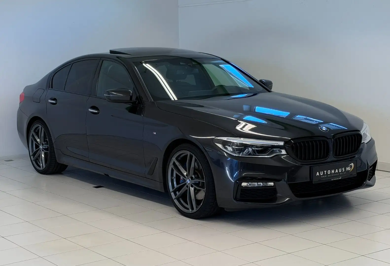 BMW 530 d xDrive M Sport*SCHIEBEDACH*HUD*SOFT-CLOSE* Grau - 2