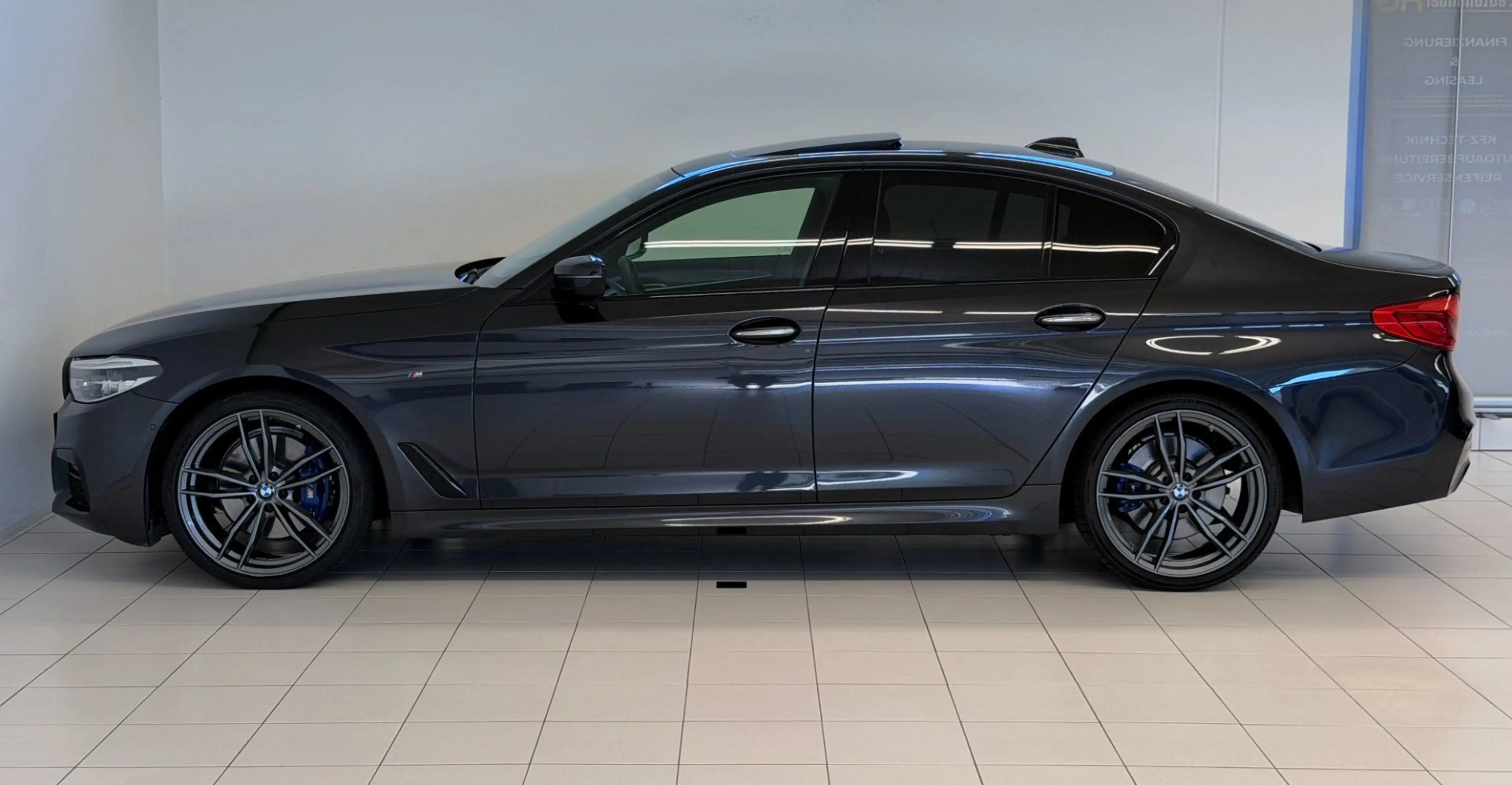BMW 530 d xDrive M Sport*SCHIEBEDACH*HUD*SOFT-CLOSE* — photo 6