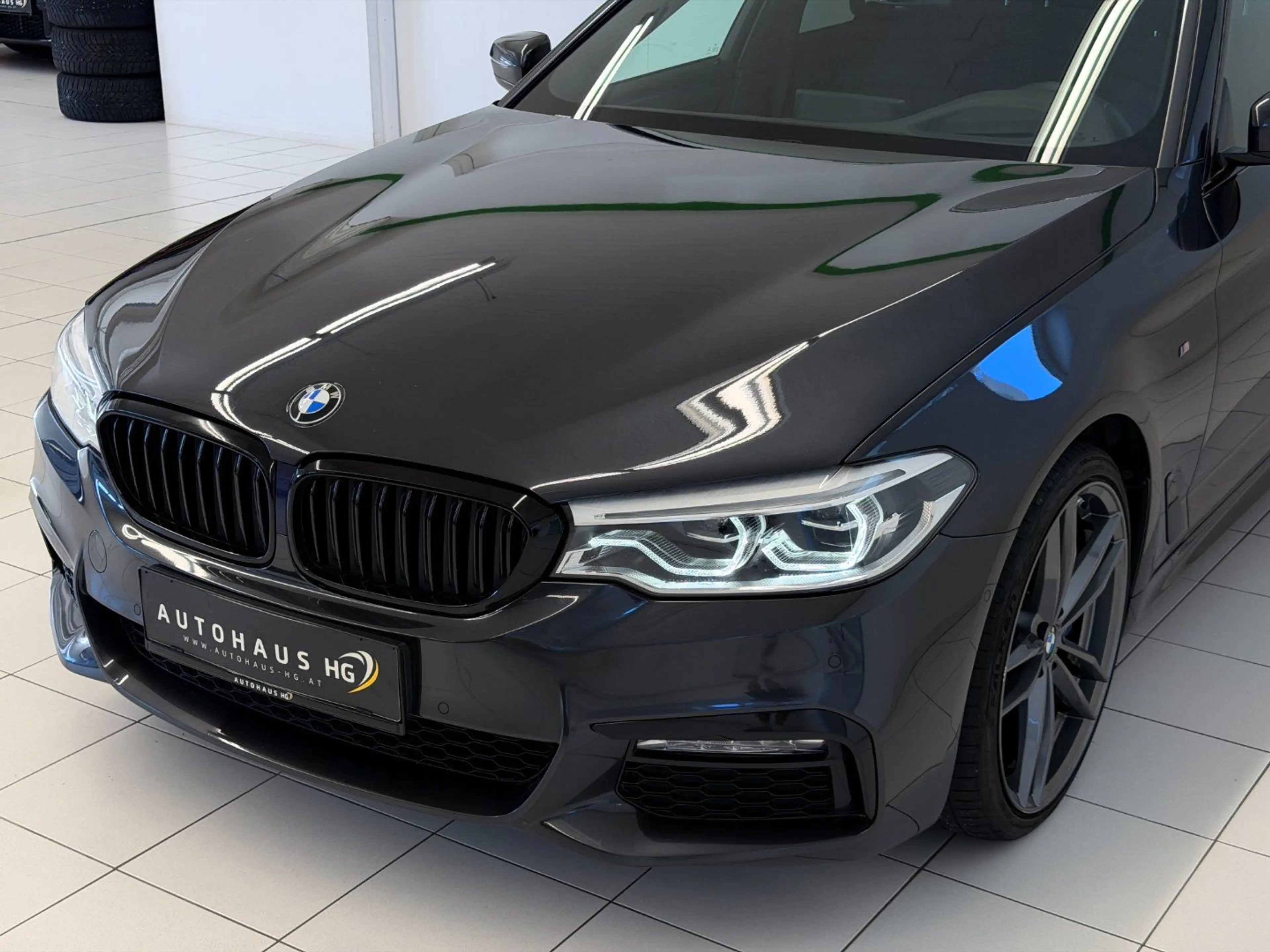 BMW 530 d xDrive M Sport*SCHIEBEDACH*HUD*SOFT-CLOSE* — photo 10