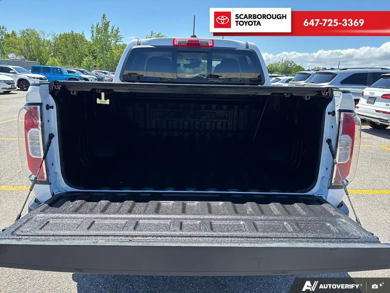 GMC Canyon снимка GMC Canyon