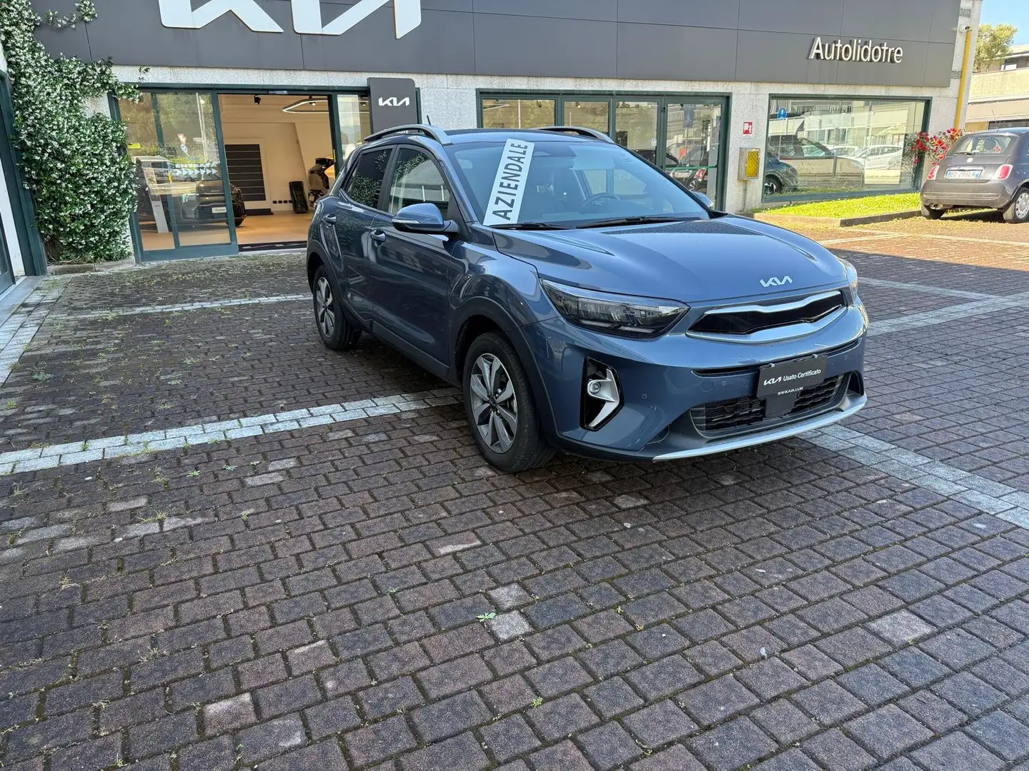Kia Stonic 1.2 mpi Style 79cv Bleu - 1