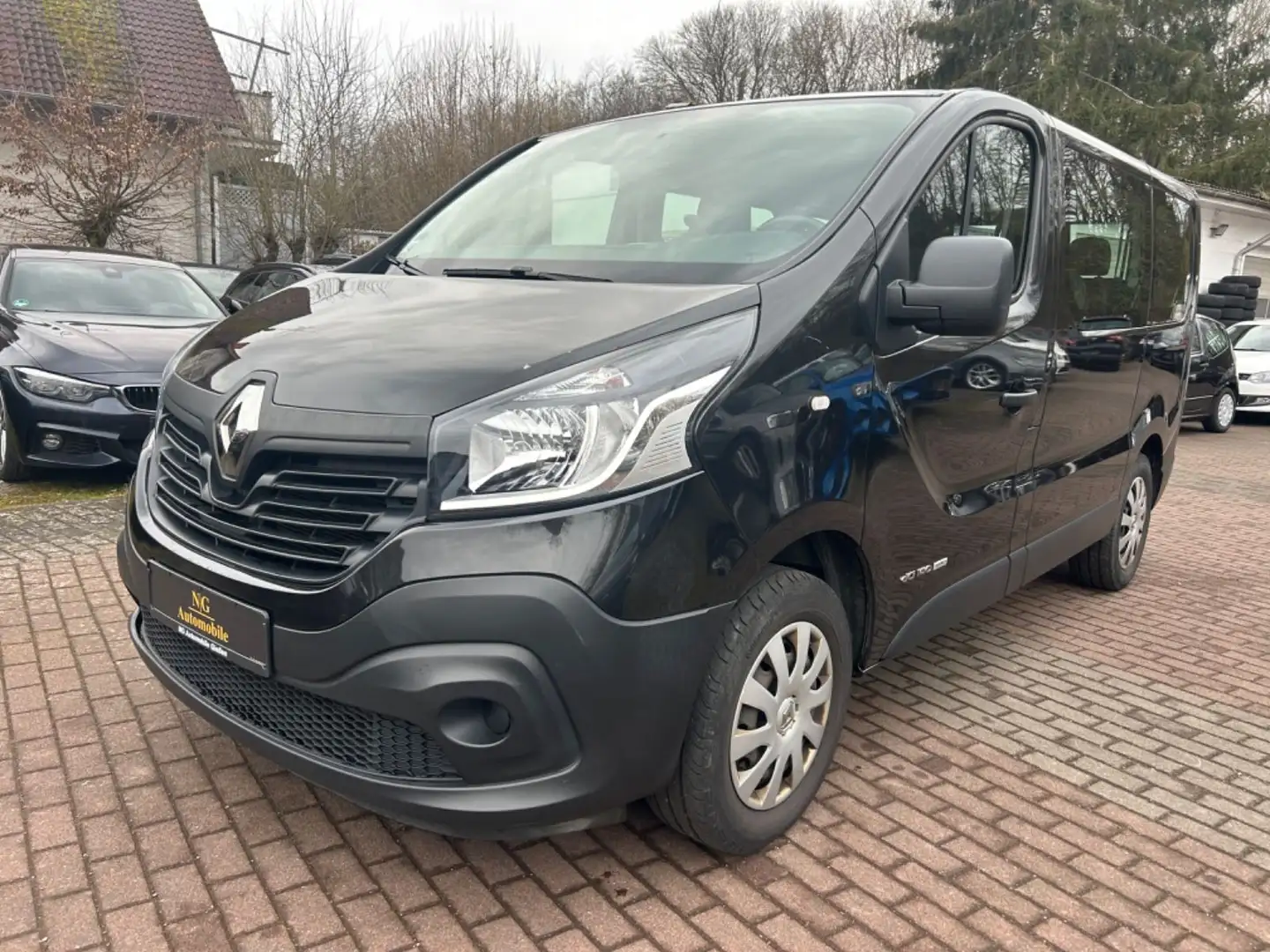 Renault Trafic Combi L1H1 2,7t  Expression *8-Sitze*Navi Schwarz - 1