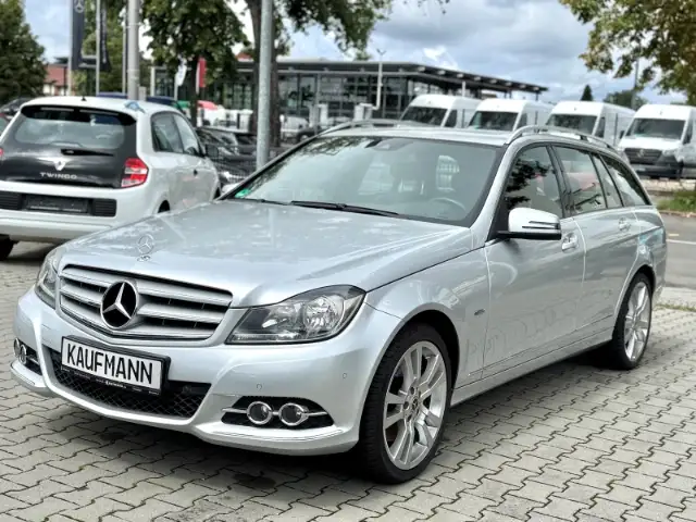 Mercedes-Benz C 350 AMG 1.Hand+Kamera+Schiebedach+Memory