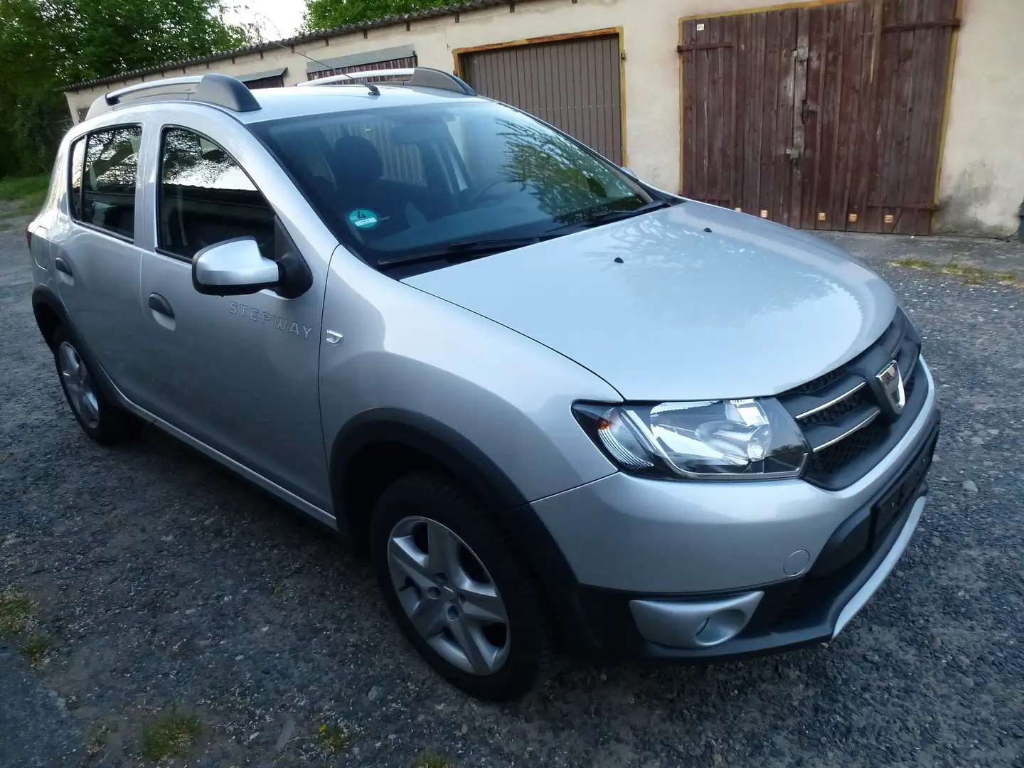 Dacia Sandero Sandero Stepway TCe 90 S Grau - 2