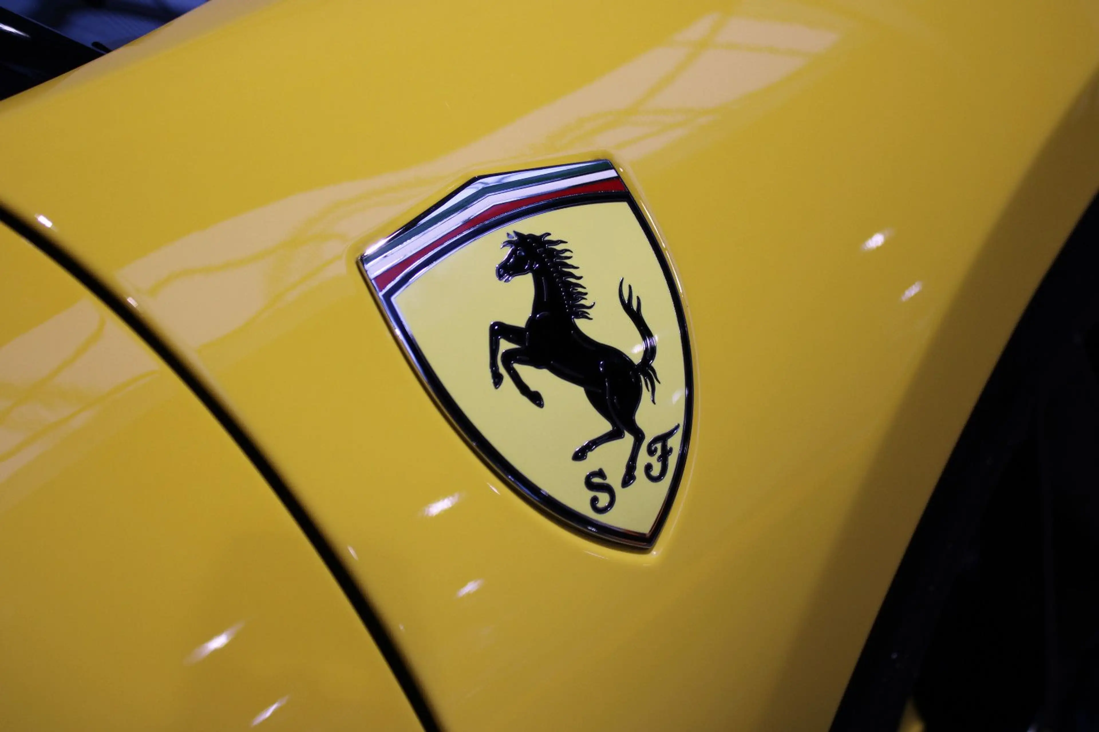 Ferrari F8 Tributo COUPE CARBON/RACING-SEATS/LIFT/JBL — photo 7