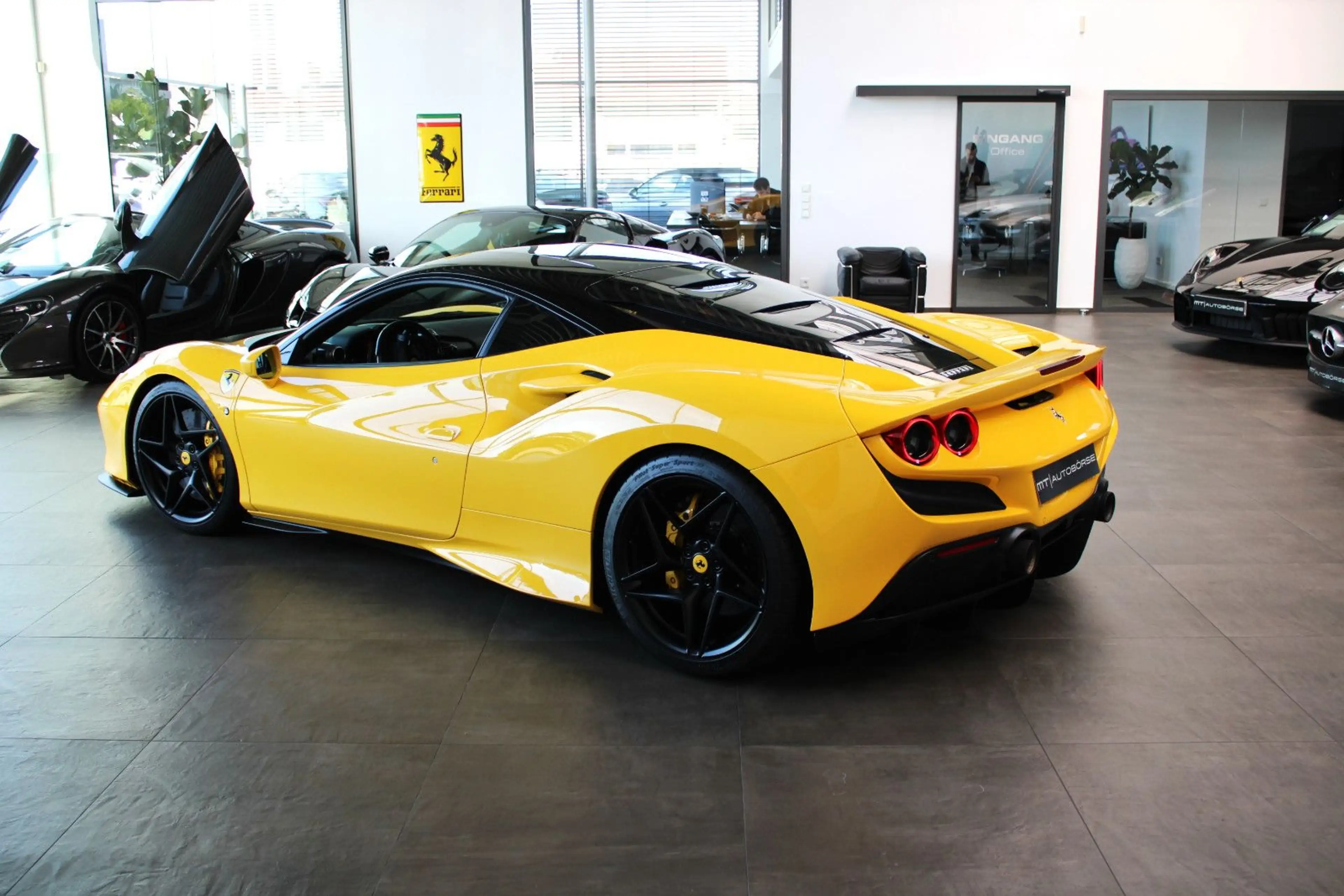Ferrari F8 Tributo COUPE CARBON/RACING-SEATS/LIFT/JBL — photo 5