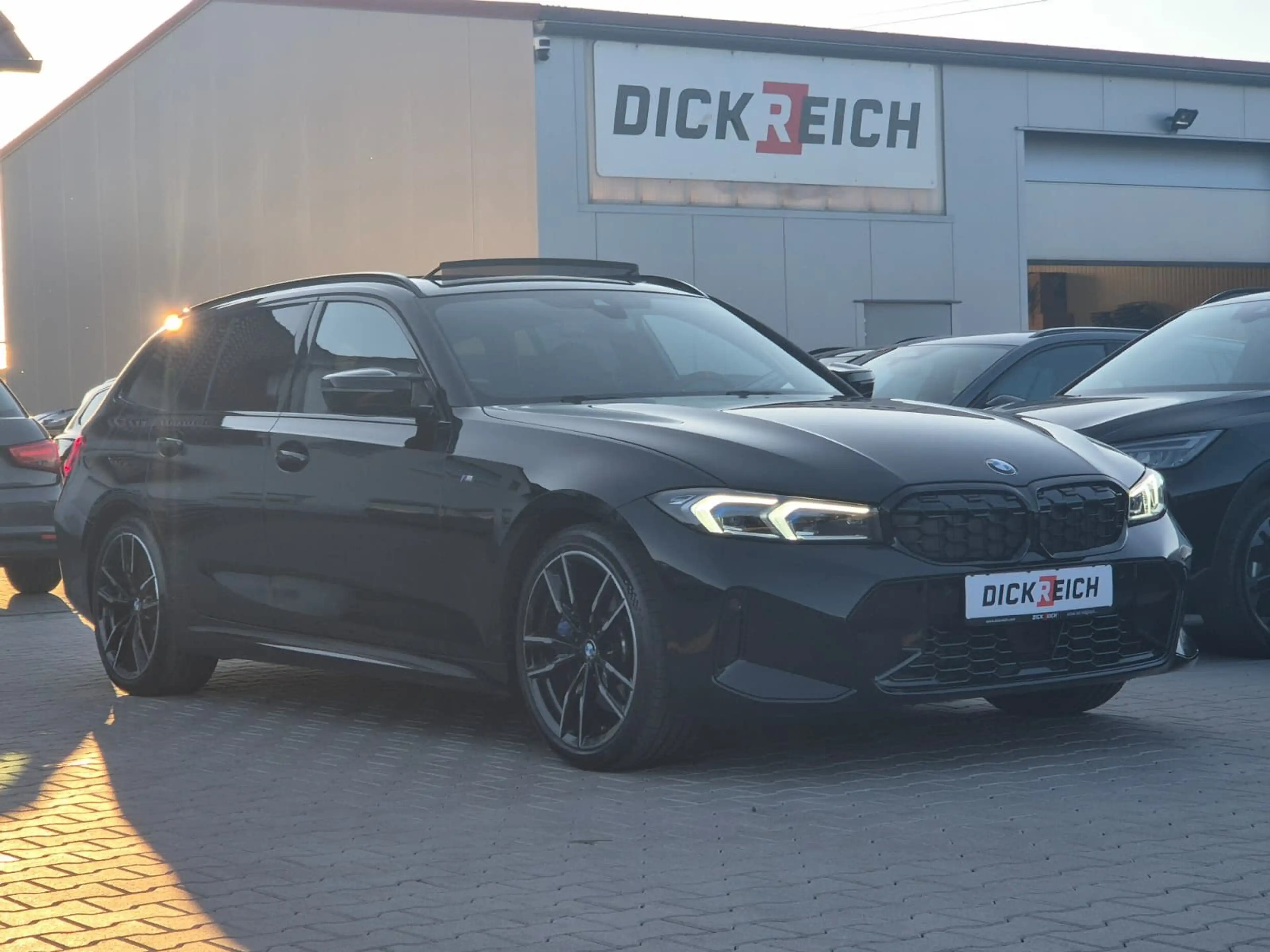 BMW M3 xD Pano*Innov.*Comfort*AHK*HK*ACC*Memory — photo 2