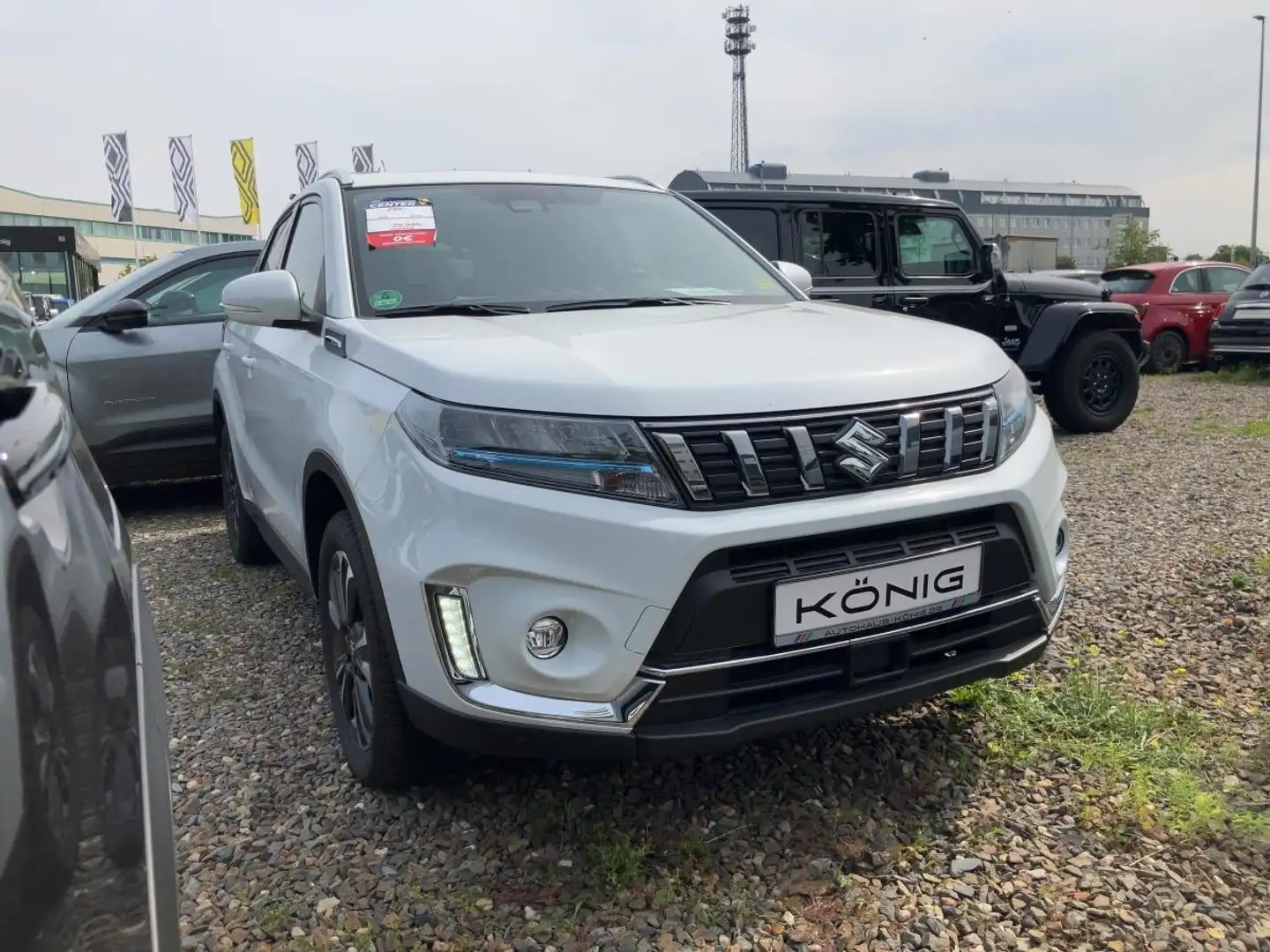 Suzuki Vitara 1.5 COMFORT+ AGS AUTOMATIK Weiß - 2