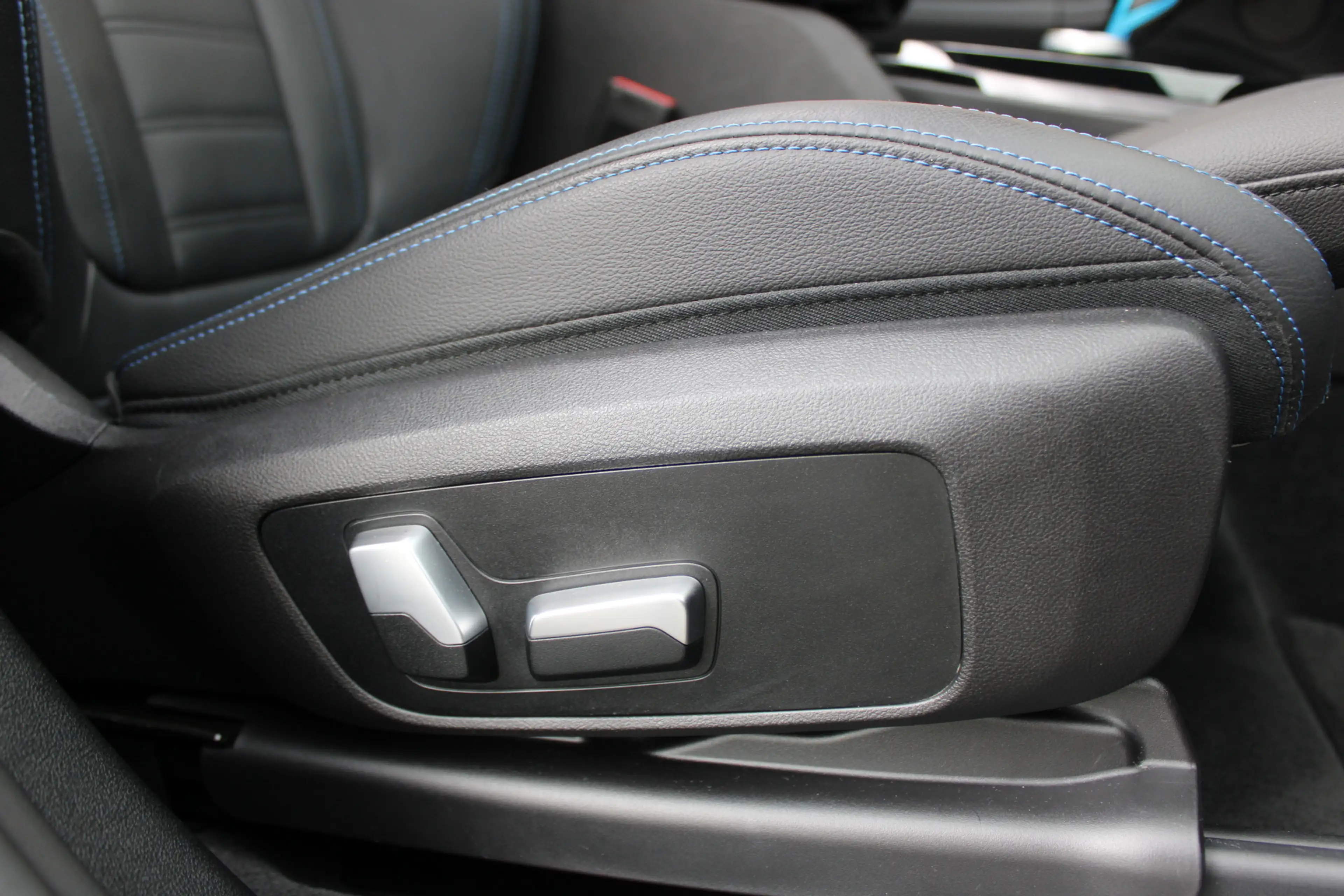 BMW iX3 High Executive M Sport 80 kWh |PANO-DAK|HUD|TREKHA — photo 13