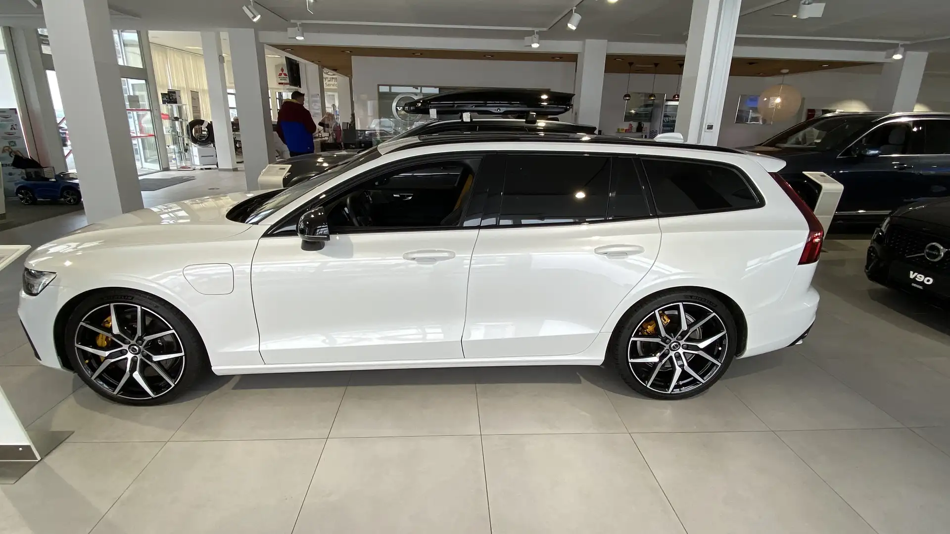 Volvo V60 V60 T8 AWD Polestar Engineered PHEV Geartronic Polestar Engineered Weiß - 1