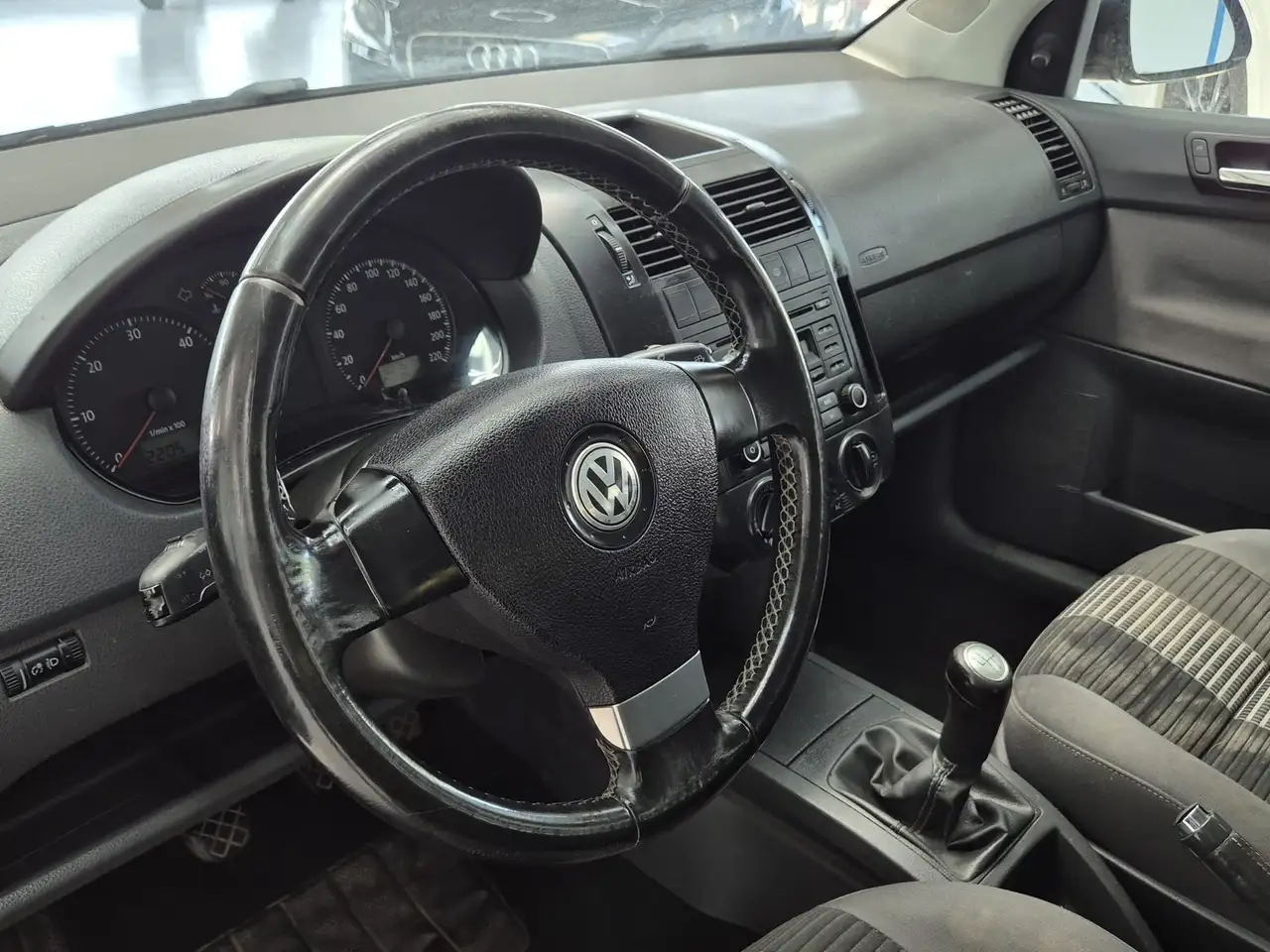 Volkswagen Polo Cross — photo 12