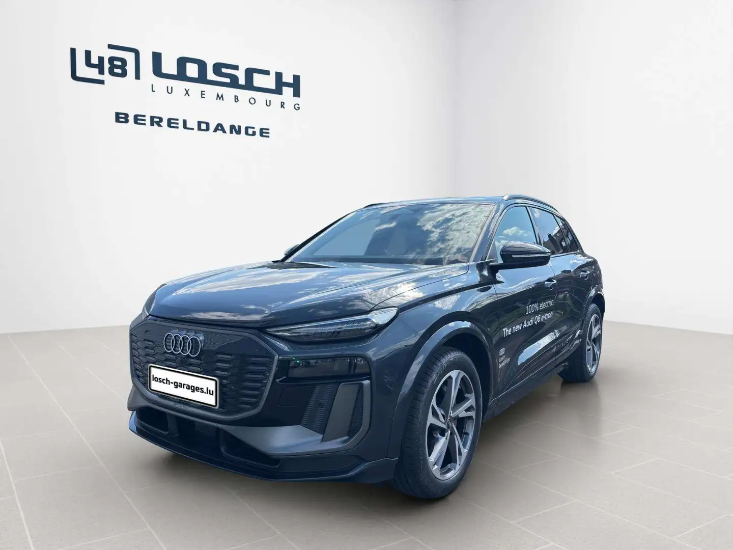 Audi e-tron e-tron quattro Сірий - 1