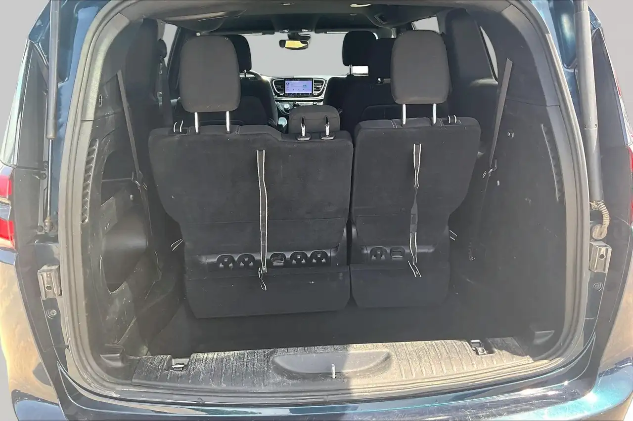 Chrysler Pacifica снимка Chrysler Pacifica