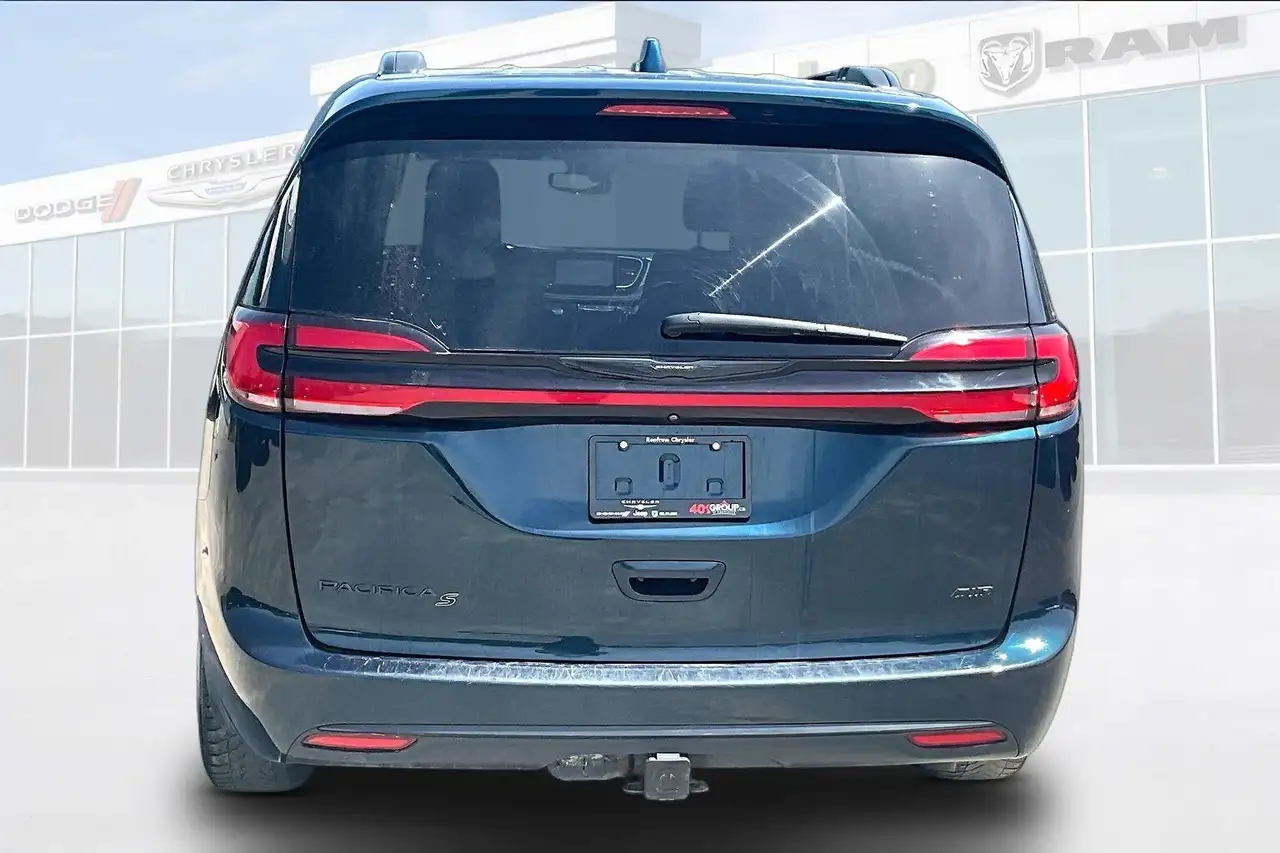 Chrysler Pacifica снимка Chrysler Pacifica