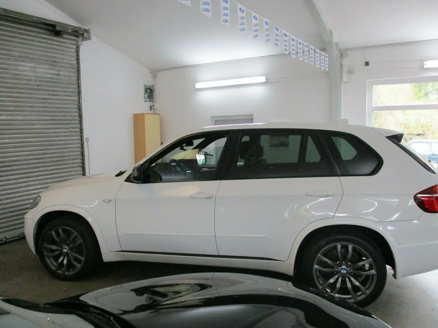 BMW X5 M D Voll incl Standheizung + Individual + Bianco - 2
