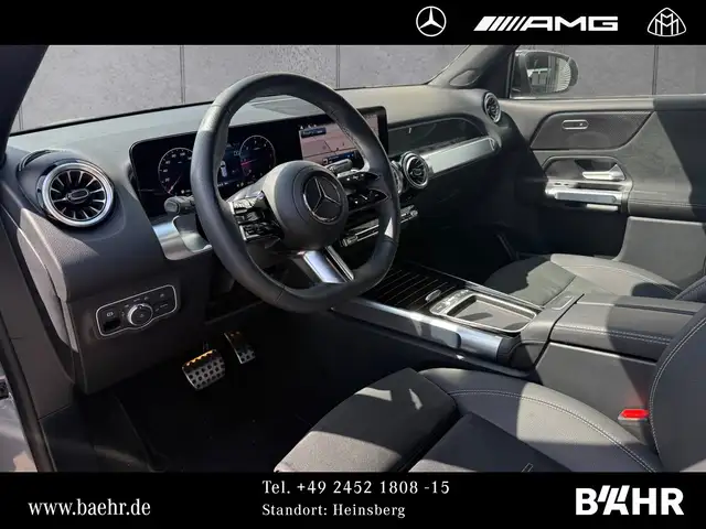 Mercedes-Benz GLB view 11