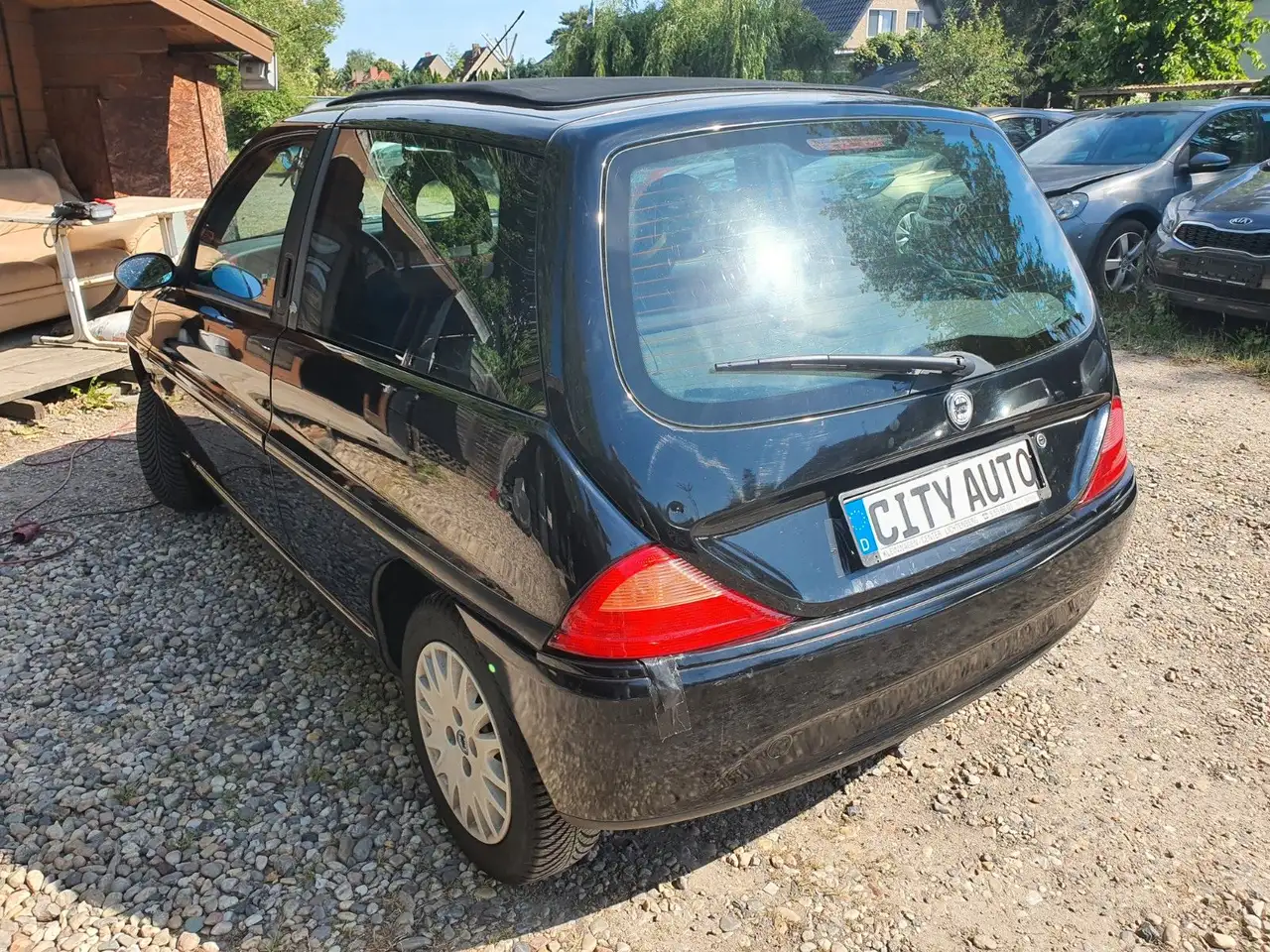 Lancia Ypsilon Cosmopolitan nero / elek. Faltdach/HU Neu, foto 3