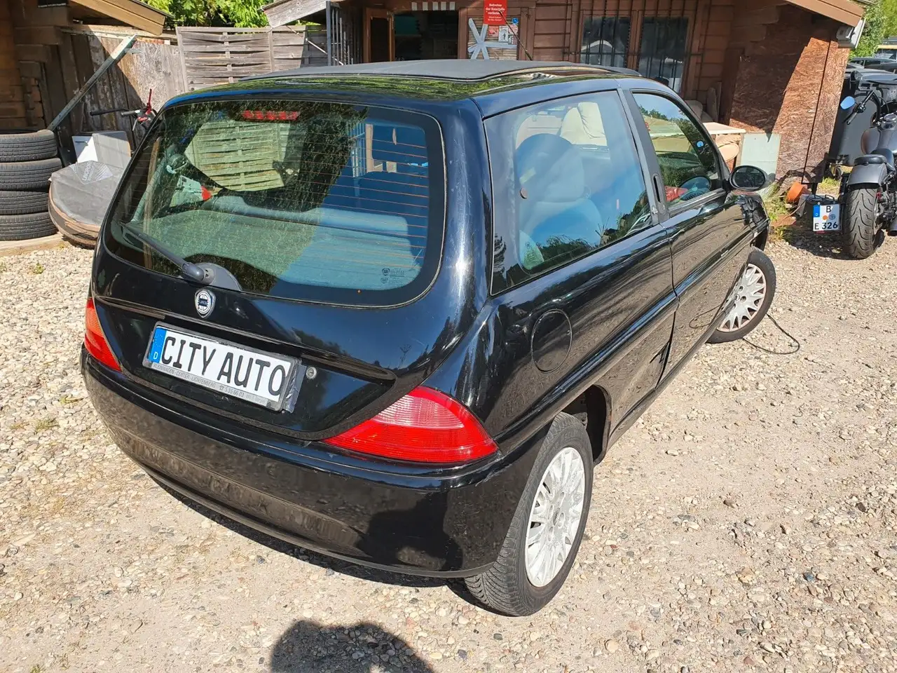 Lancia Ypsilon Cosmopolitan nero / elek. Faltdach/HU Neu, foto 5