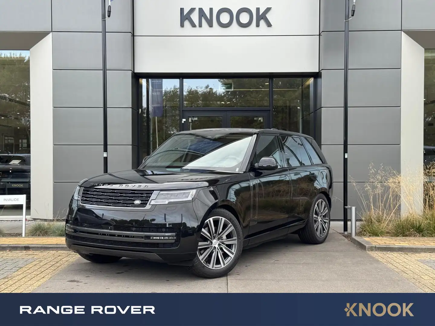 Land Rover Range Rover P460e SE PHEV | 4 Wheel Steering | Soft Close | 22 Noir - 1
