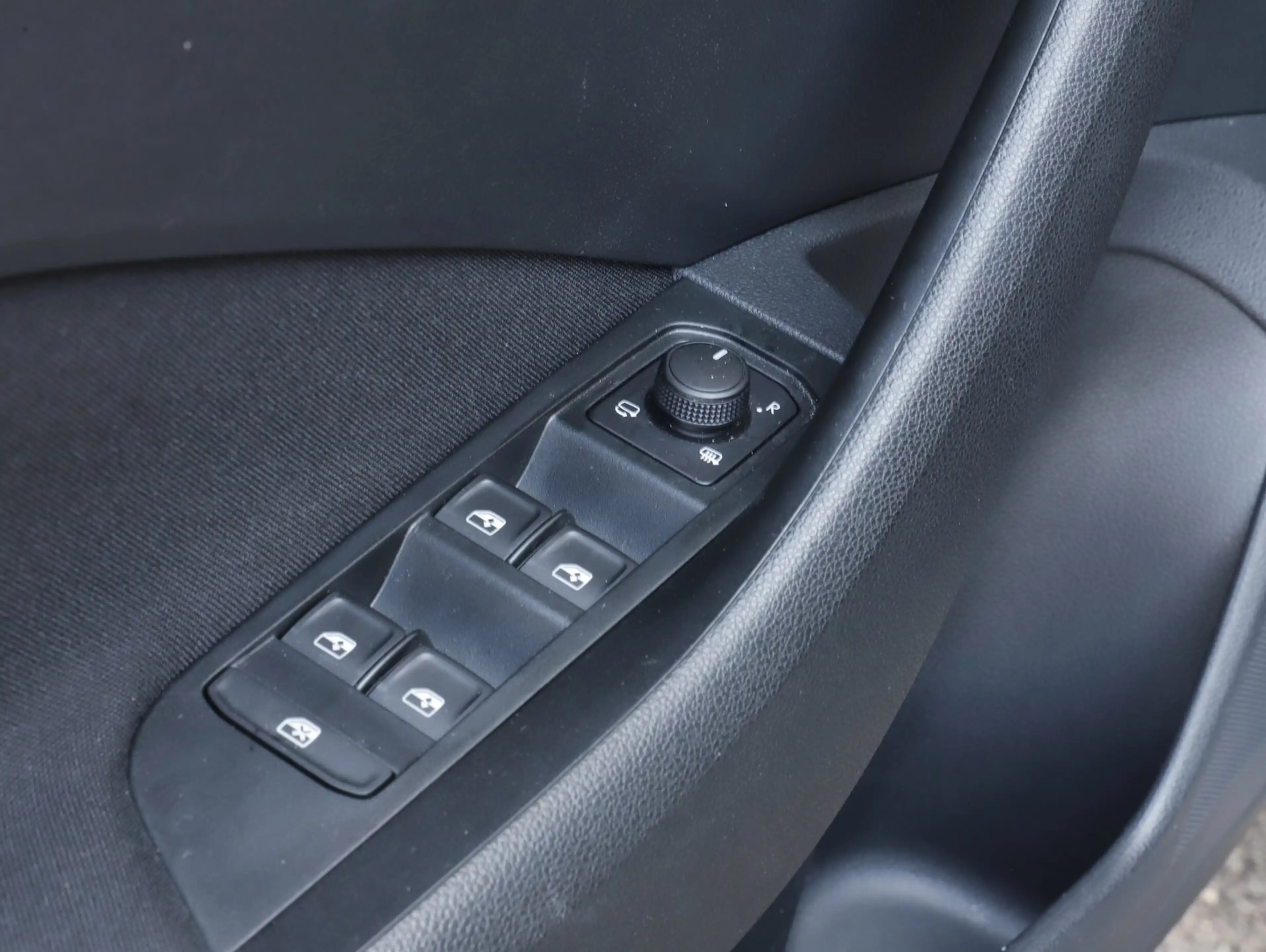 Skoda Kamiq Selection TSI DSG — photo 14