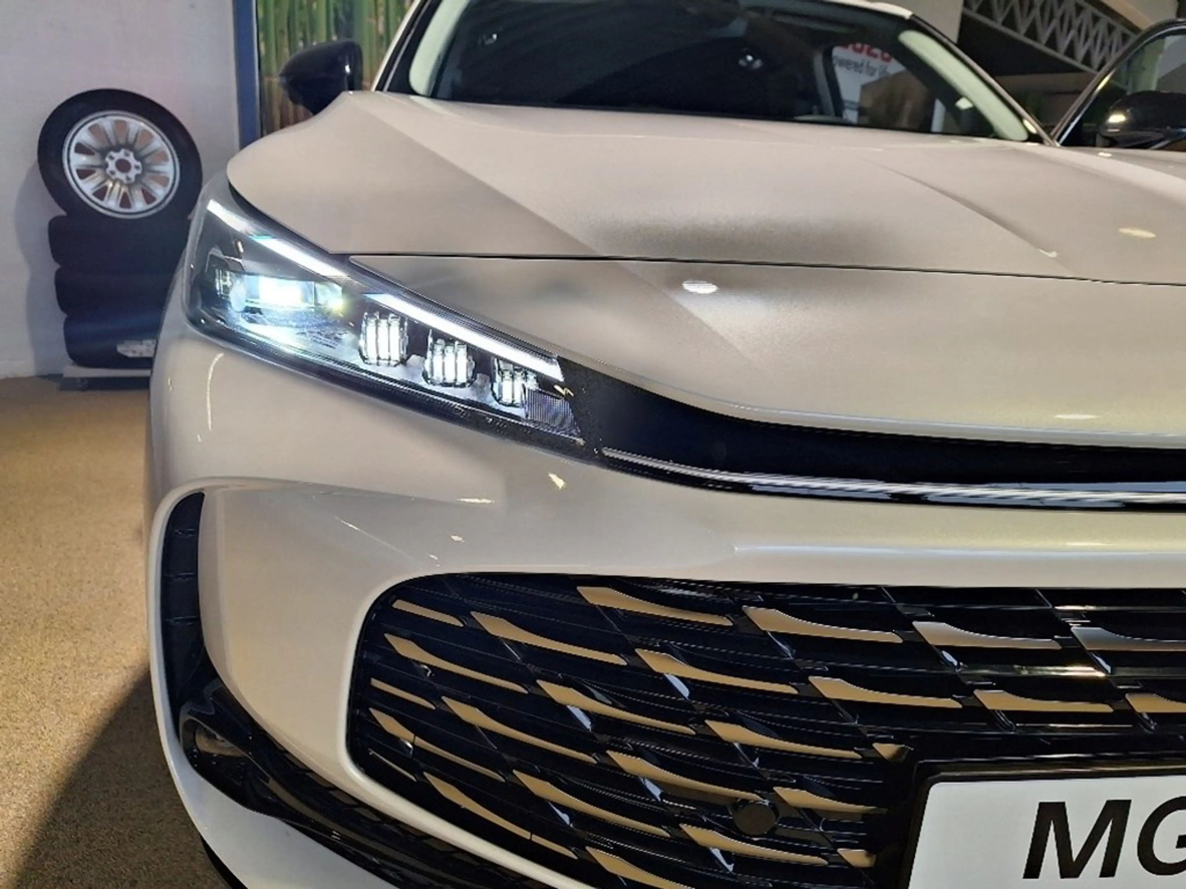 MG EHS PHEV 1.5 P 6AT 2WD — photo 5