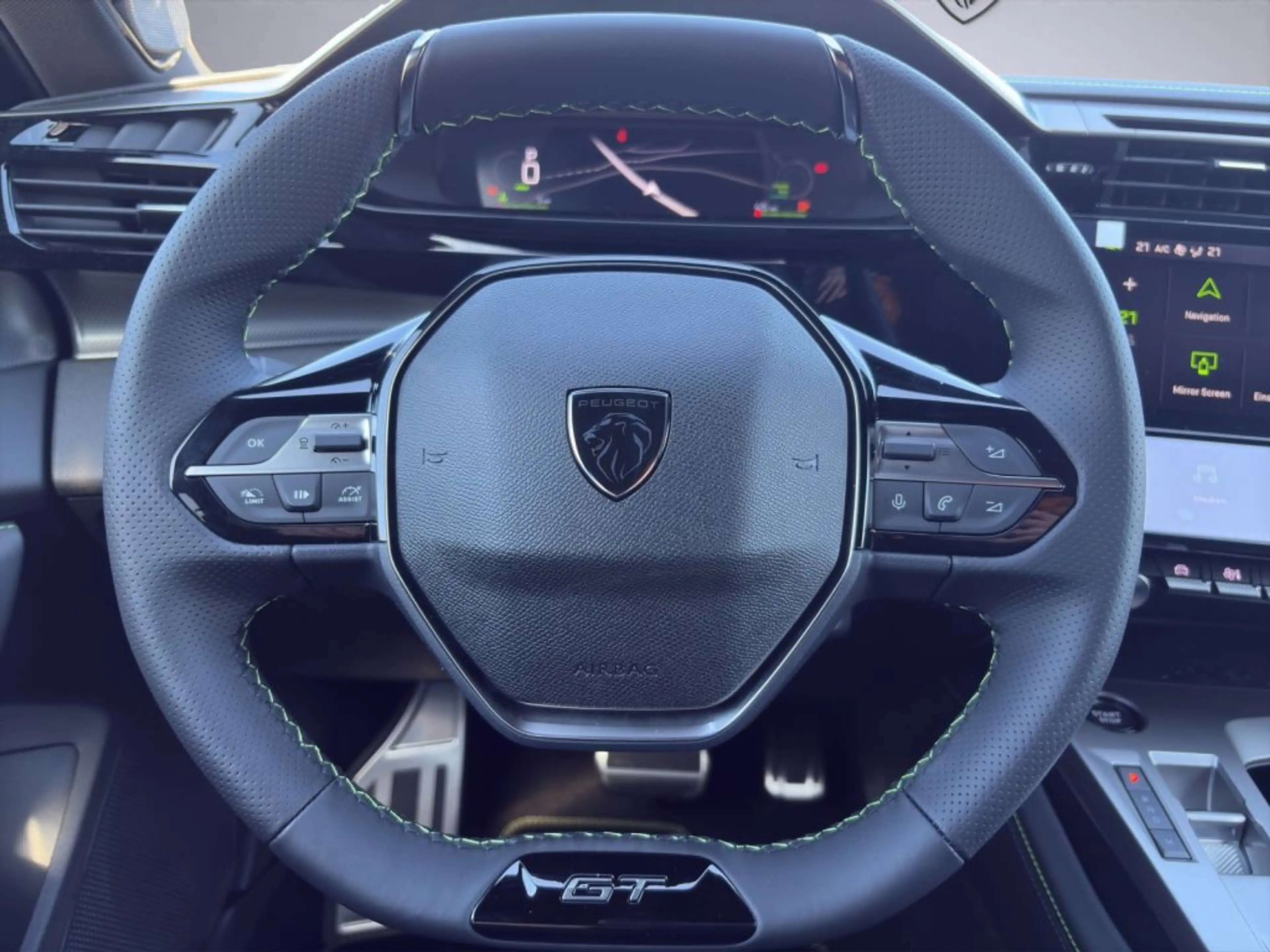 Peugeot 408 HYBRID 145 e-DSC6 GT Exclusive (F) — photo 14