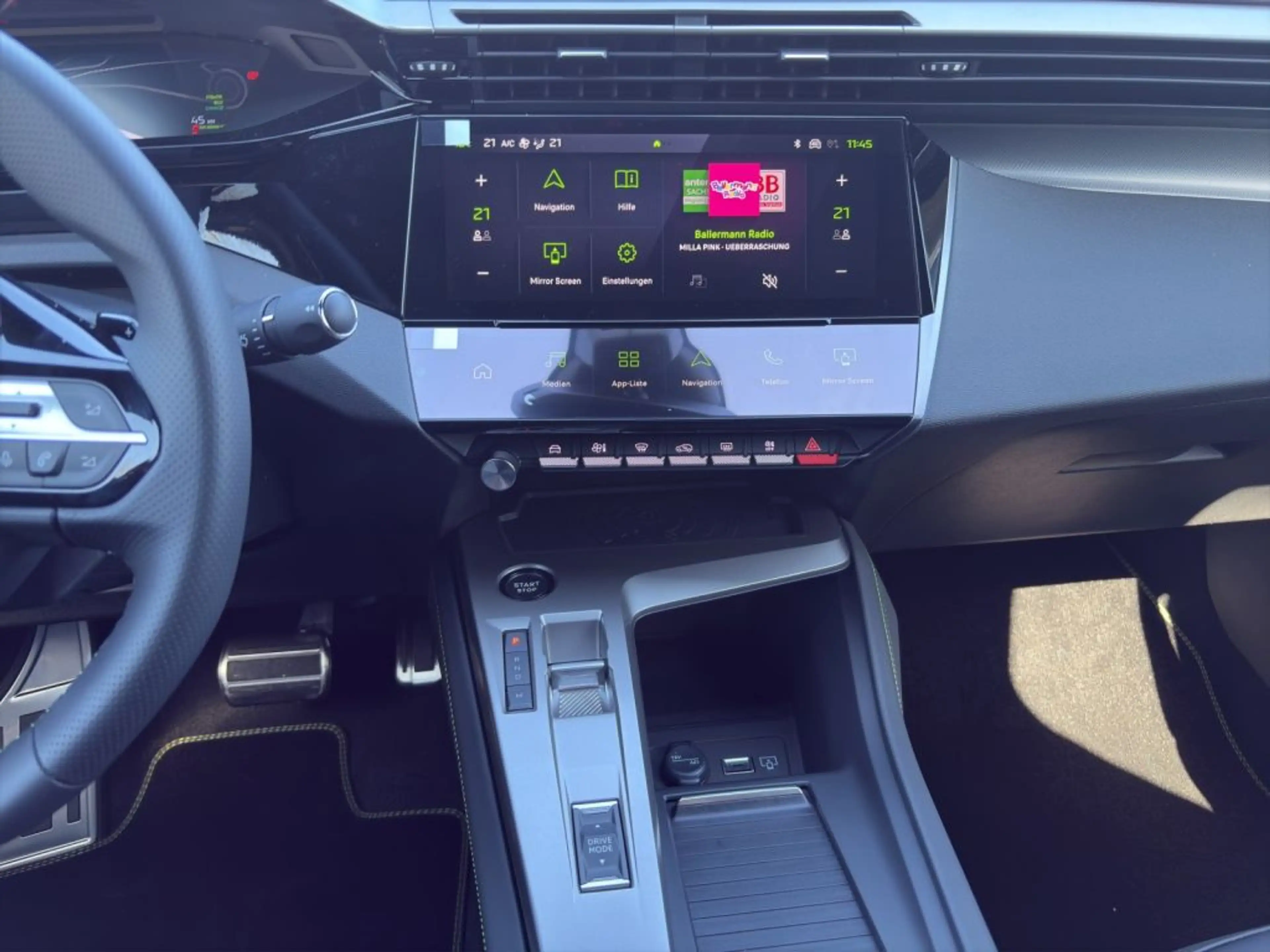 Peugeot 408 HYBRID 145 e-DSC6 GT Exclusive (F) — photo 12